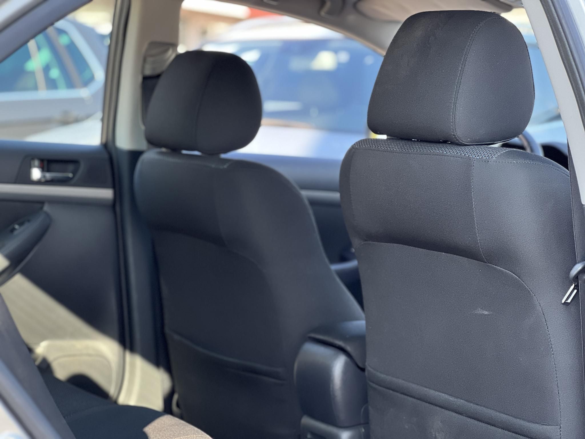 TOYOTA AVENSIS 1.8 Sol 133e km. ülésfűtés. digitklíma. vonóhorog. 2 gyári kulcs!