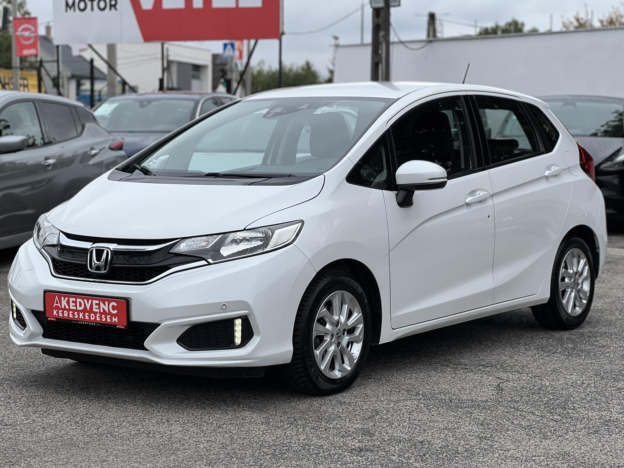 HONDA JAZZ 1.3 Trend Magyarországi. Márkaszervizelt. Tolatókamera!