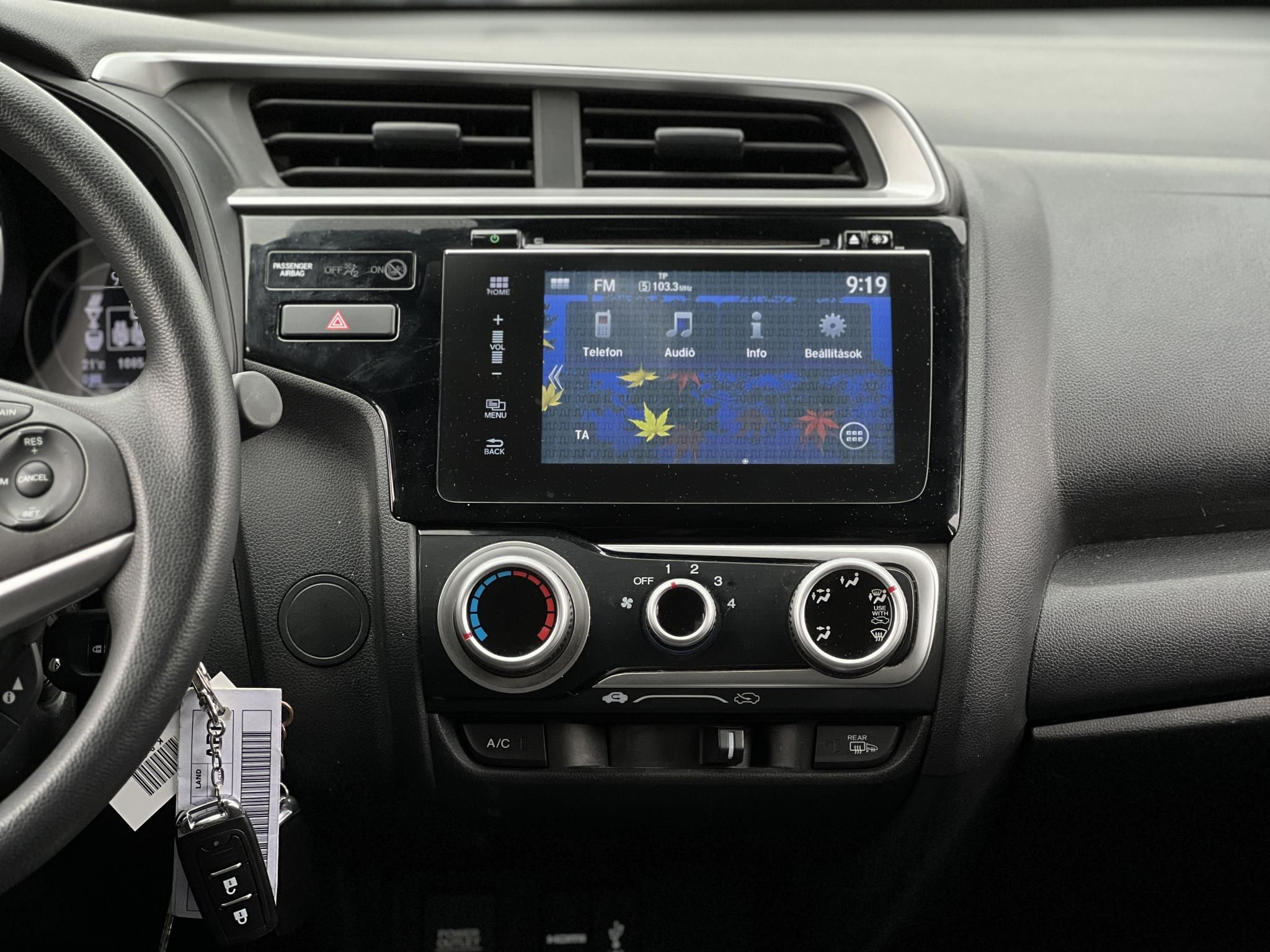 HONDA JAZZ 1.3 Trend Magyarországi. Márkaszervizelt. Tolatókamera!