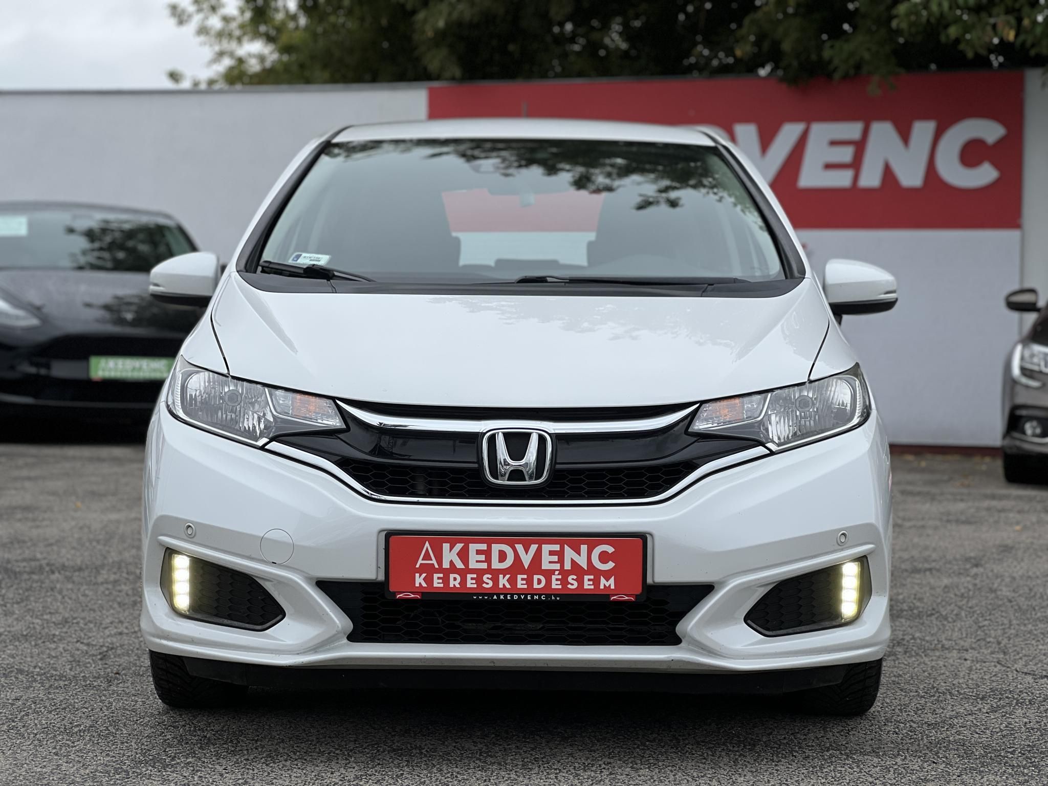 HONDA JAZZ 1.3 Trend Magyarországi. Márkaszervizelt. Tolatókamera!
