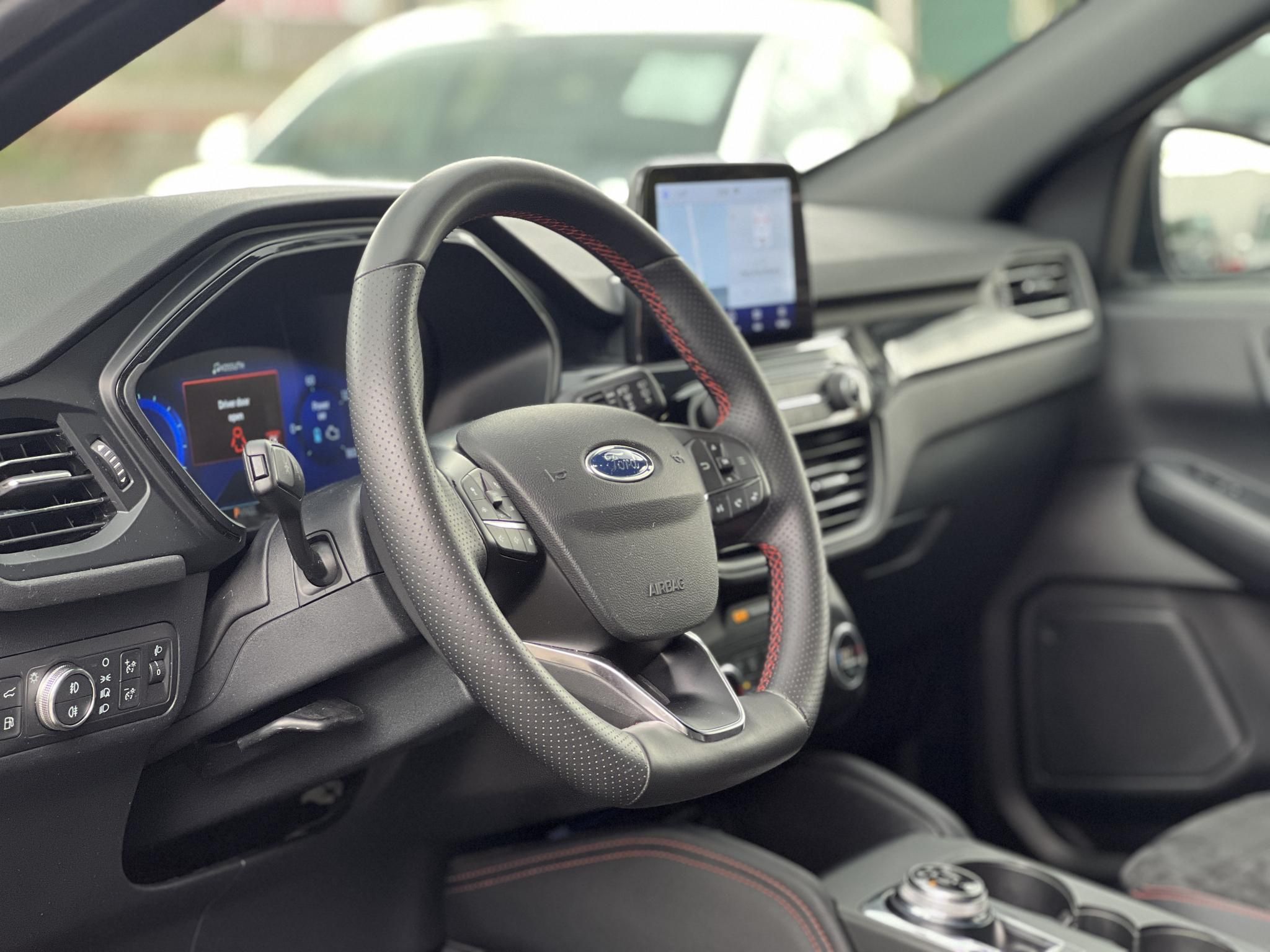 FORD KUGA 2.5 PHEV ST-Line X CVT 85e km. Carplay