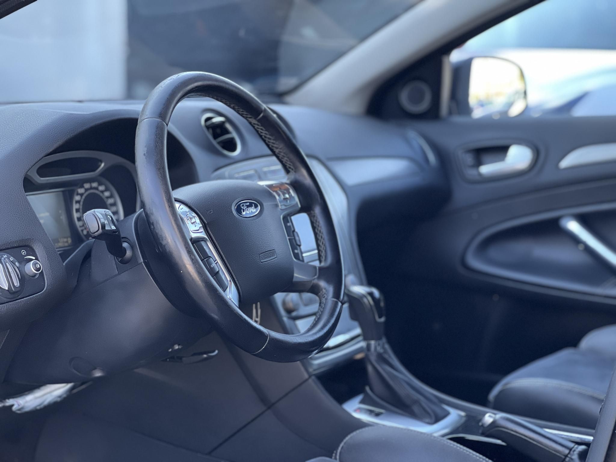 FORD MONDEO 2.0 TDCi Ghia Executive (Automata)