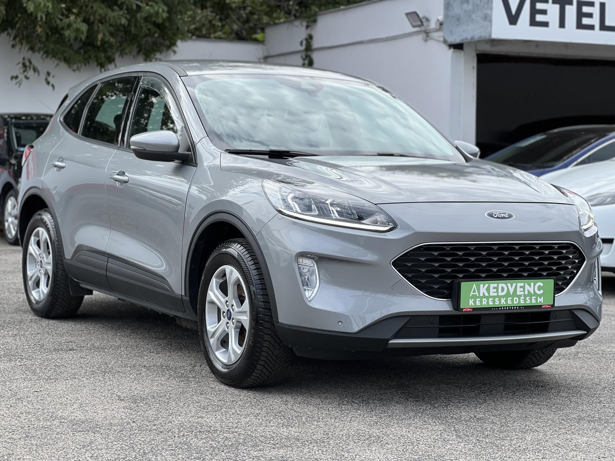 FORD KUGA 2.5 PHEV Freedom CVT 123e km. 70 km elektromos hatótáv. ülés-kormányfűtés. vonóhorog!