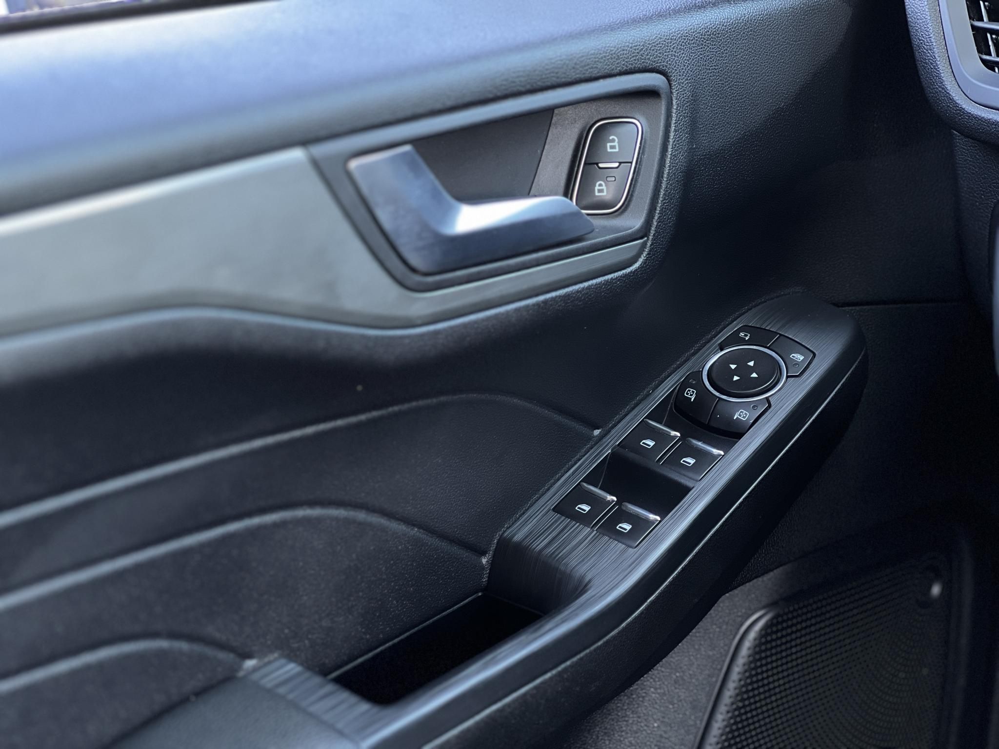 FORD KUGA 2.5 PHEV Freedom CVT