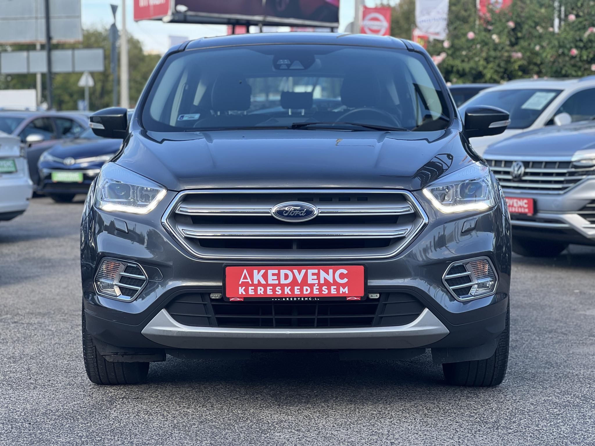 FORD KUGA 2.0 TDCi Titanium Technology AWD Magyarországi Gyári fényezés Carplay Szervízelt Vonógorog!