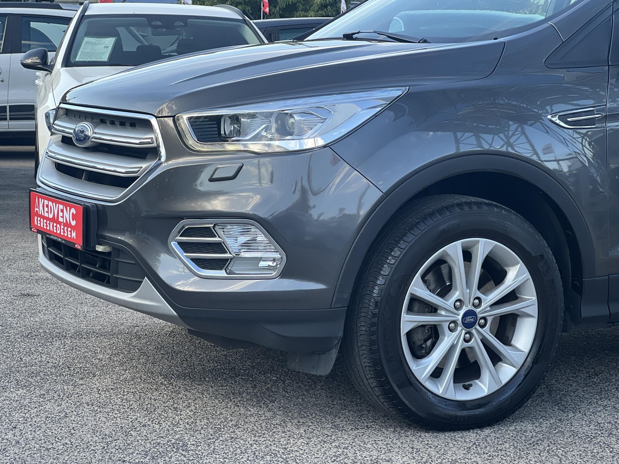FORD KUGA 2.0 TDCi Titanium Technology AWD Magyarországi Gyári fényezés Carplay Szervízelt Vonógorog!