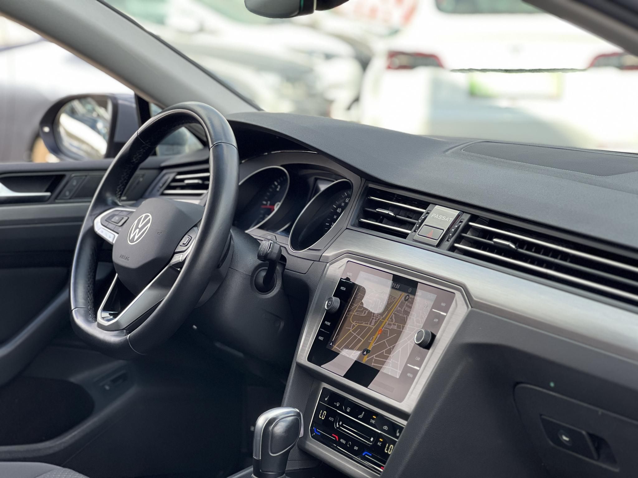 VOLKSWAGEN PASSAT VIII Variant 2.0 TDI SCR Elegance DSG