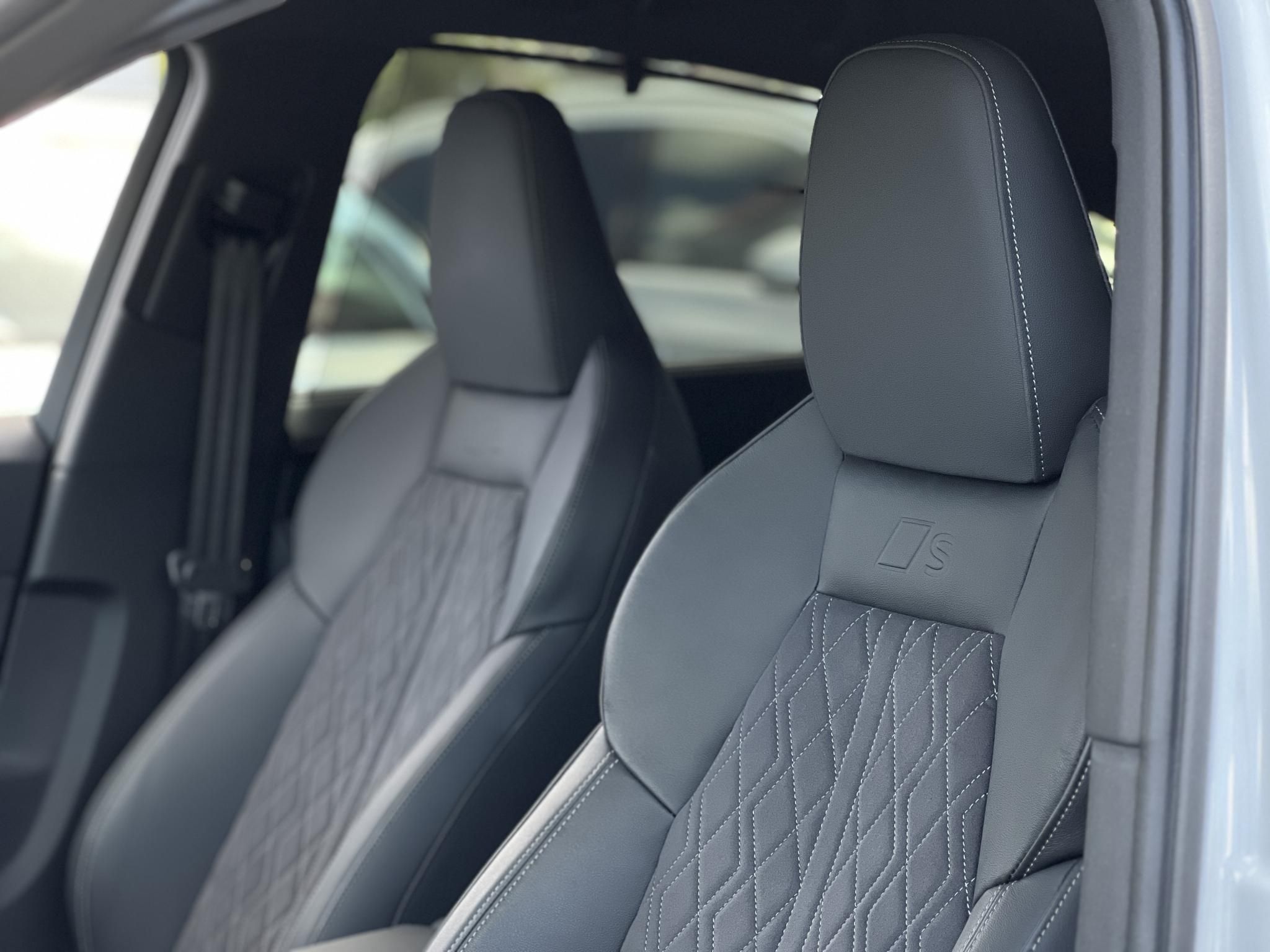 AUDI Q5 SB 40 TDI quattro S-tronic S-line M.o-i. 1.tul. újszerű állapot. garanciális. sérülésmentes!
