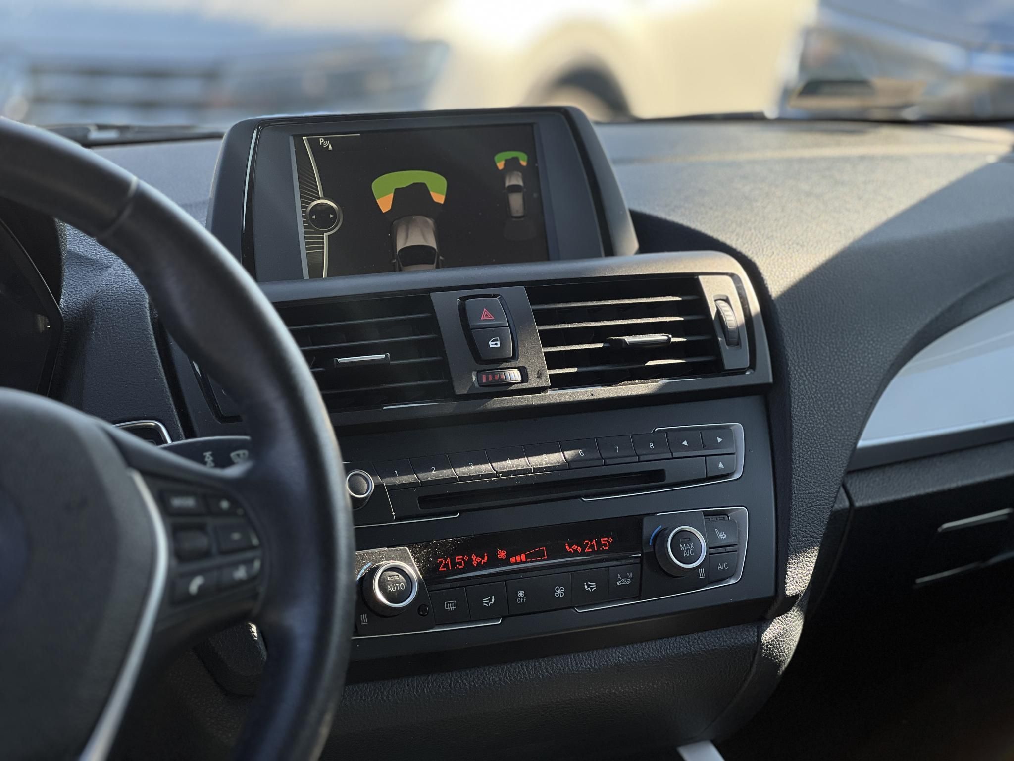 BMW 116i Magyarország 129e km Vezérlés+csapágysor cserélve!