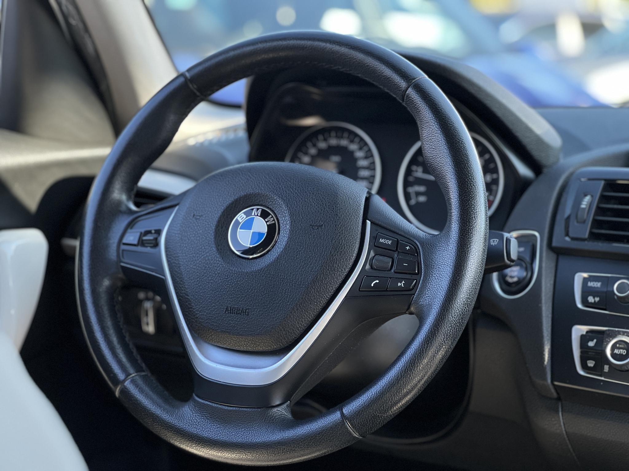 BMW 116i Magyarország 129e km Vezérlés+csapágysor cserélve!