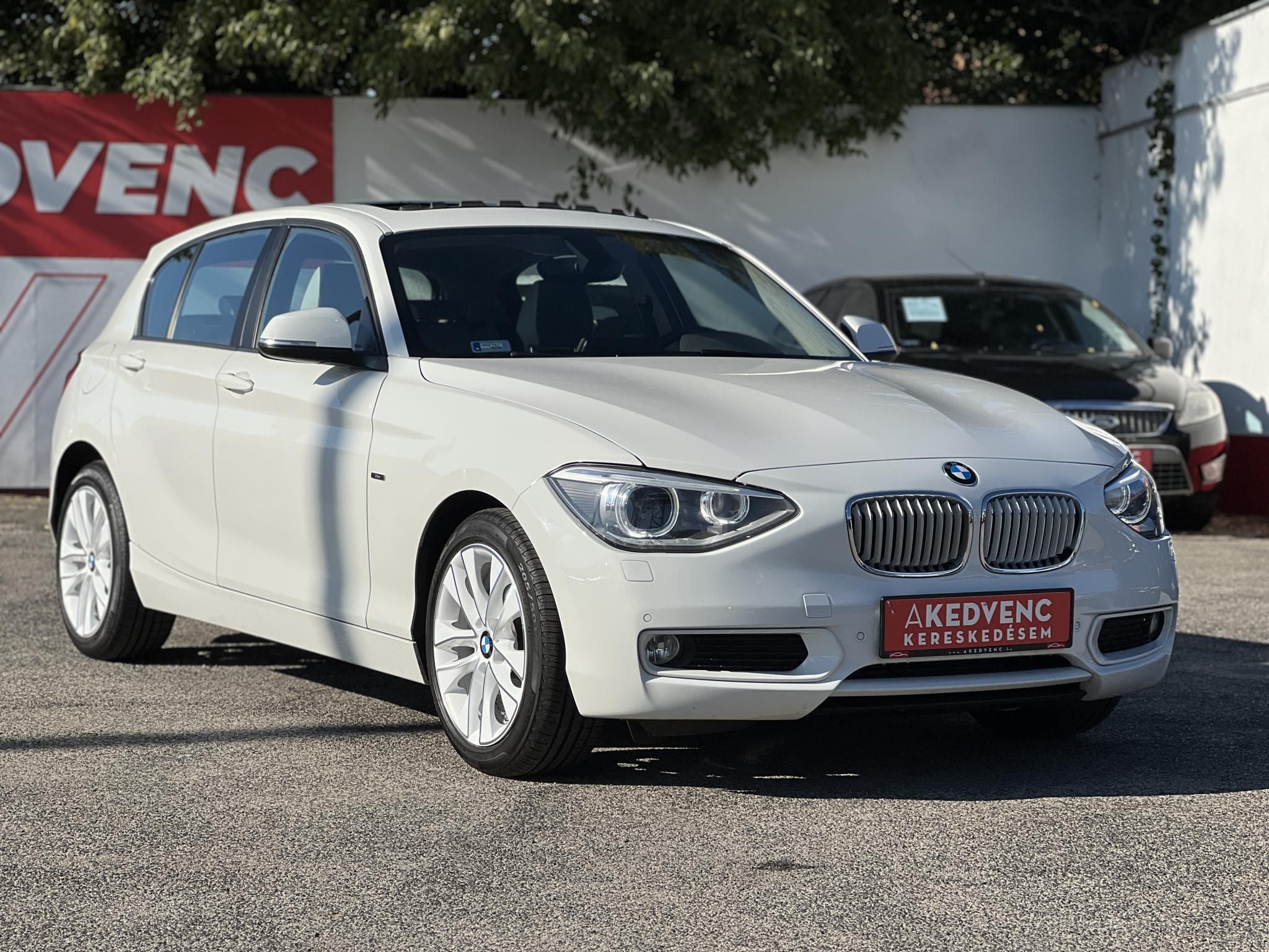 BMW 116i Magyarország 129e km Vezérlés+csapágysor cserélve!