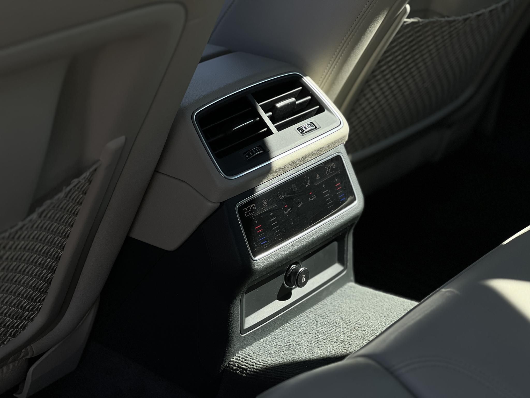 AUDI A6 40 TDI Basis S-tronic Magyarországi Végig vezetett szervizkönyv Carplay Virtual Cockpit!