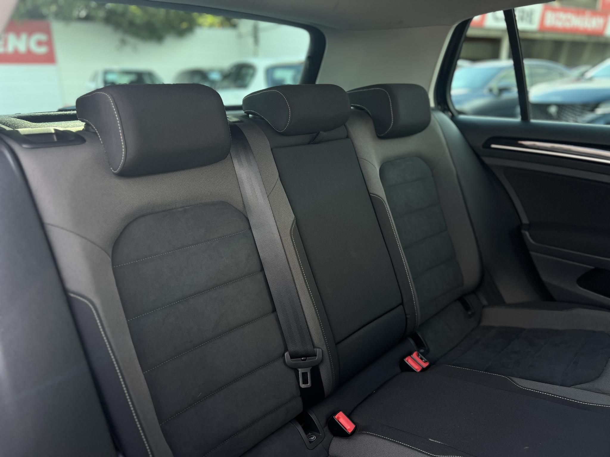 VOLKSWAGEN GOLF VII 2.0 TDI BMT Comfortline DSG
