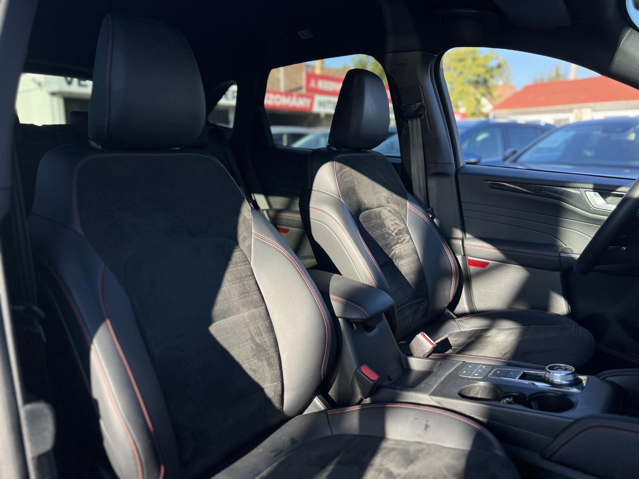 FORD KUGA 2.5 PHEV ST-Line CVT