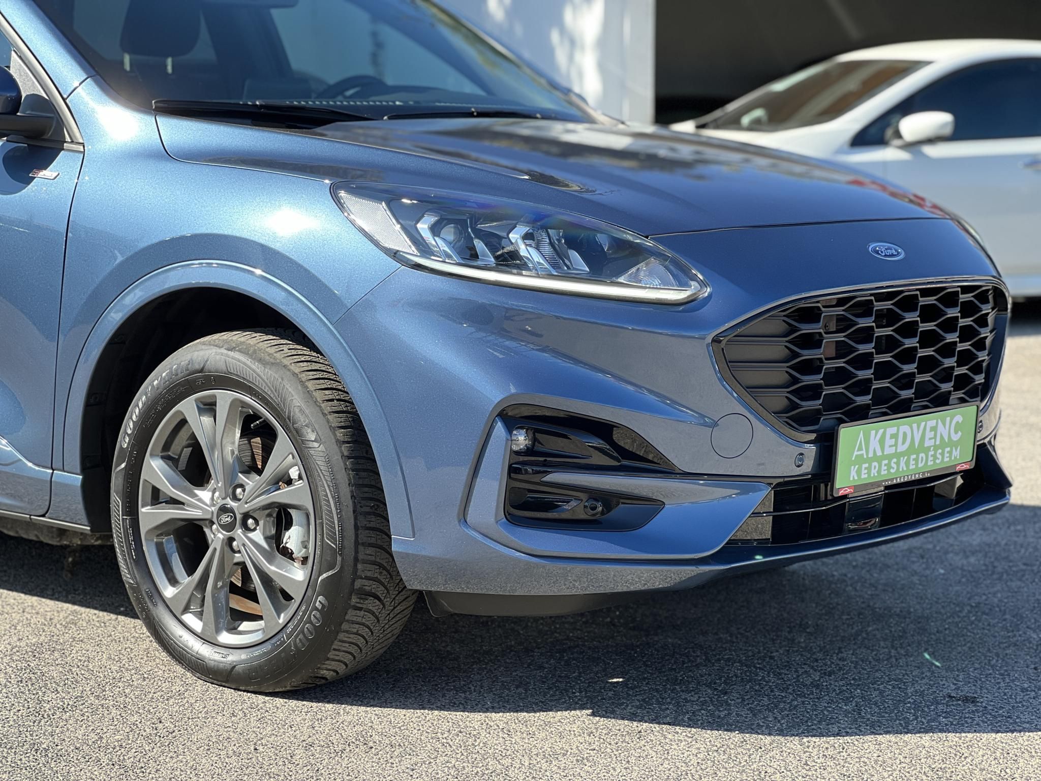 FORD KUGA 2.5 PHEV ST-Line CVT 28e km. 70 km elektromos hatótáv. CARPLAY!