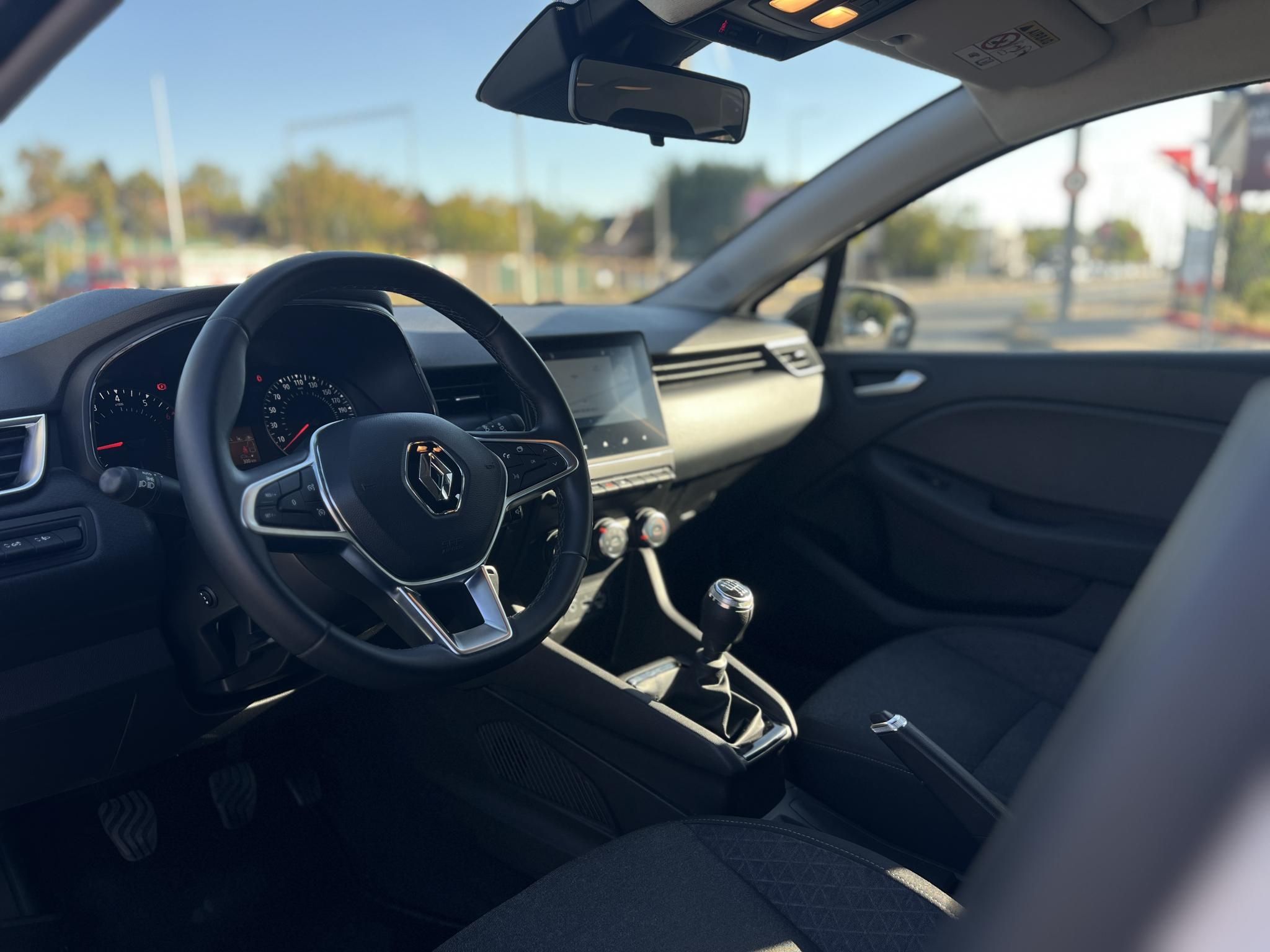 RENAULT CLIO 1.0 TCe Equilibre