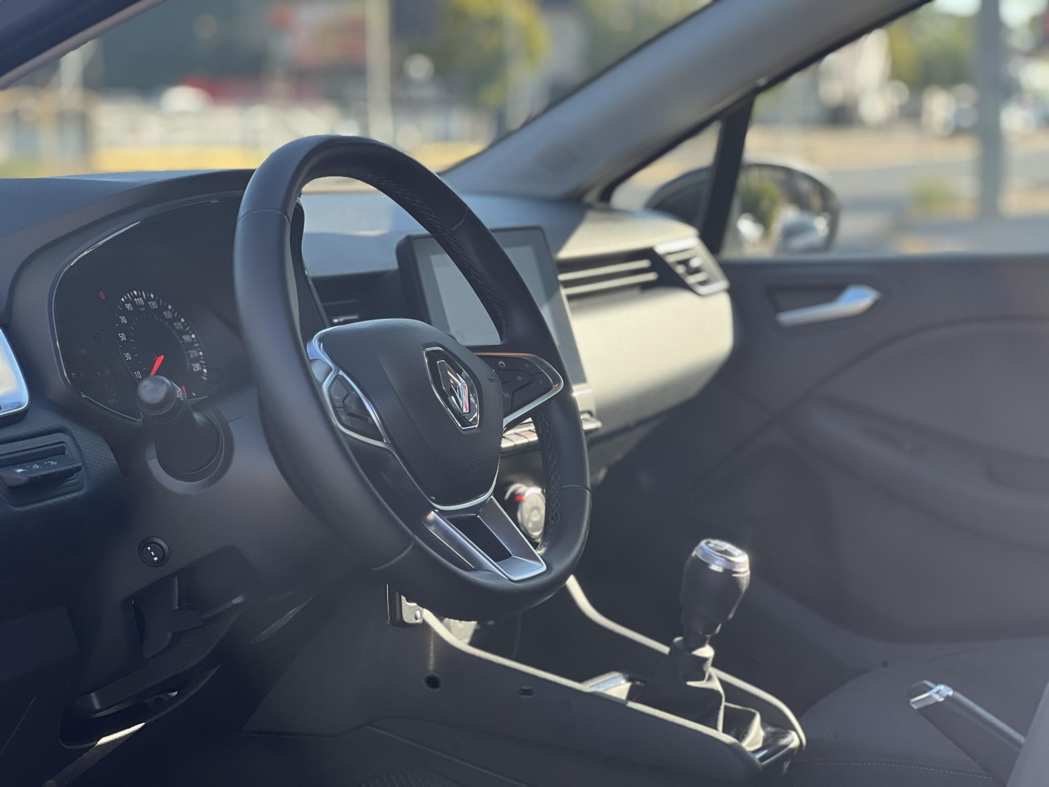 RENAULT CLIO 1.0 TCe Equilibre