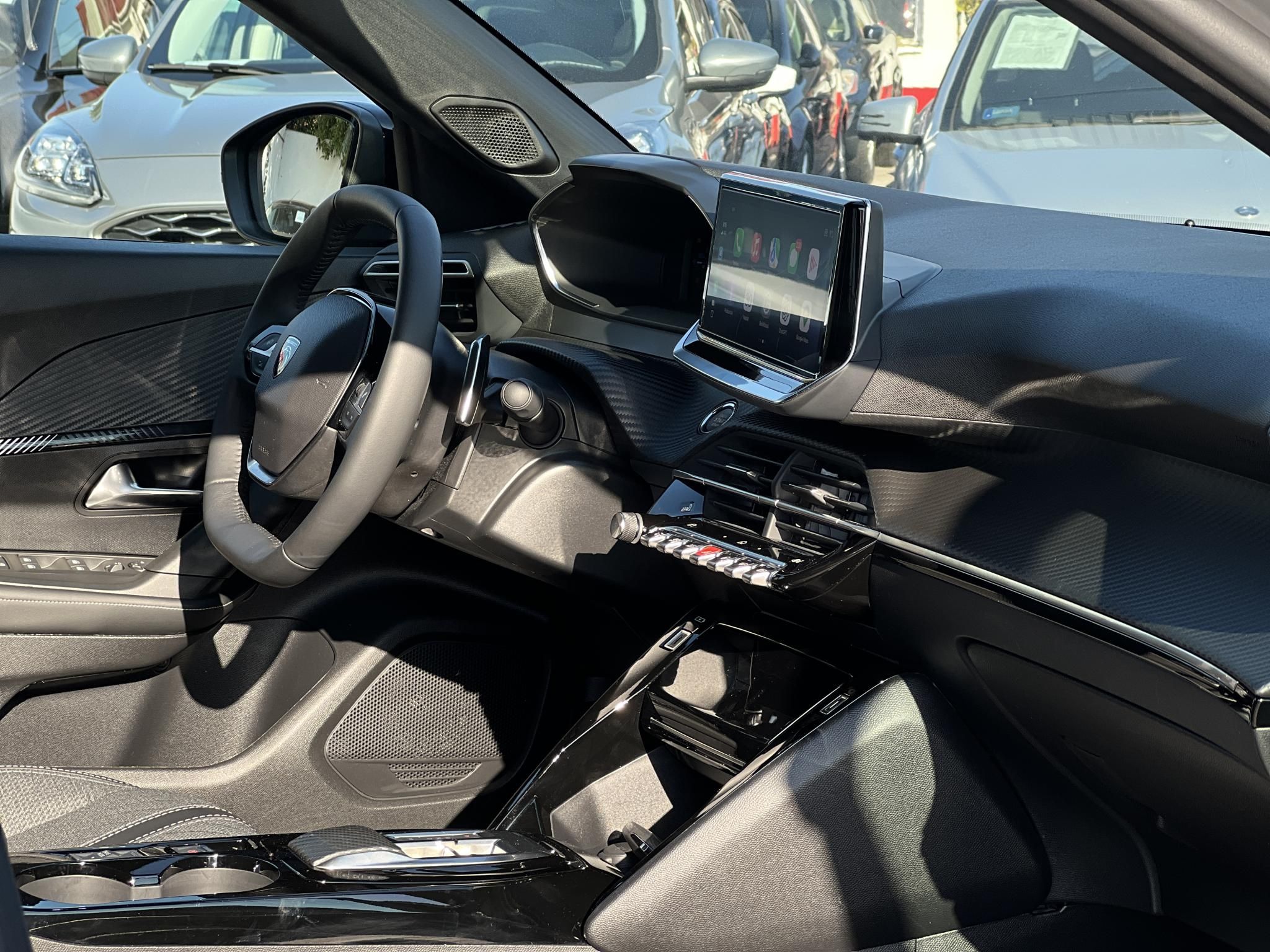 PEUGEOT 2008 1.2 Hybrid Allure e-DCS6 6e km. 360 kamera. Drive assist csomag. Keyless-Go