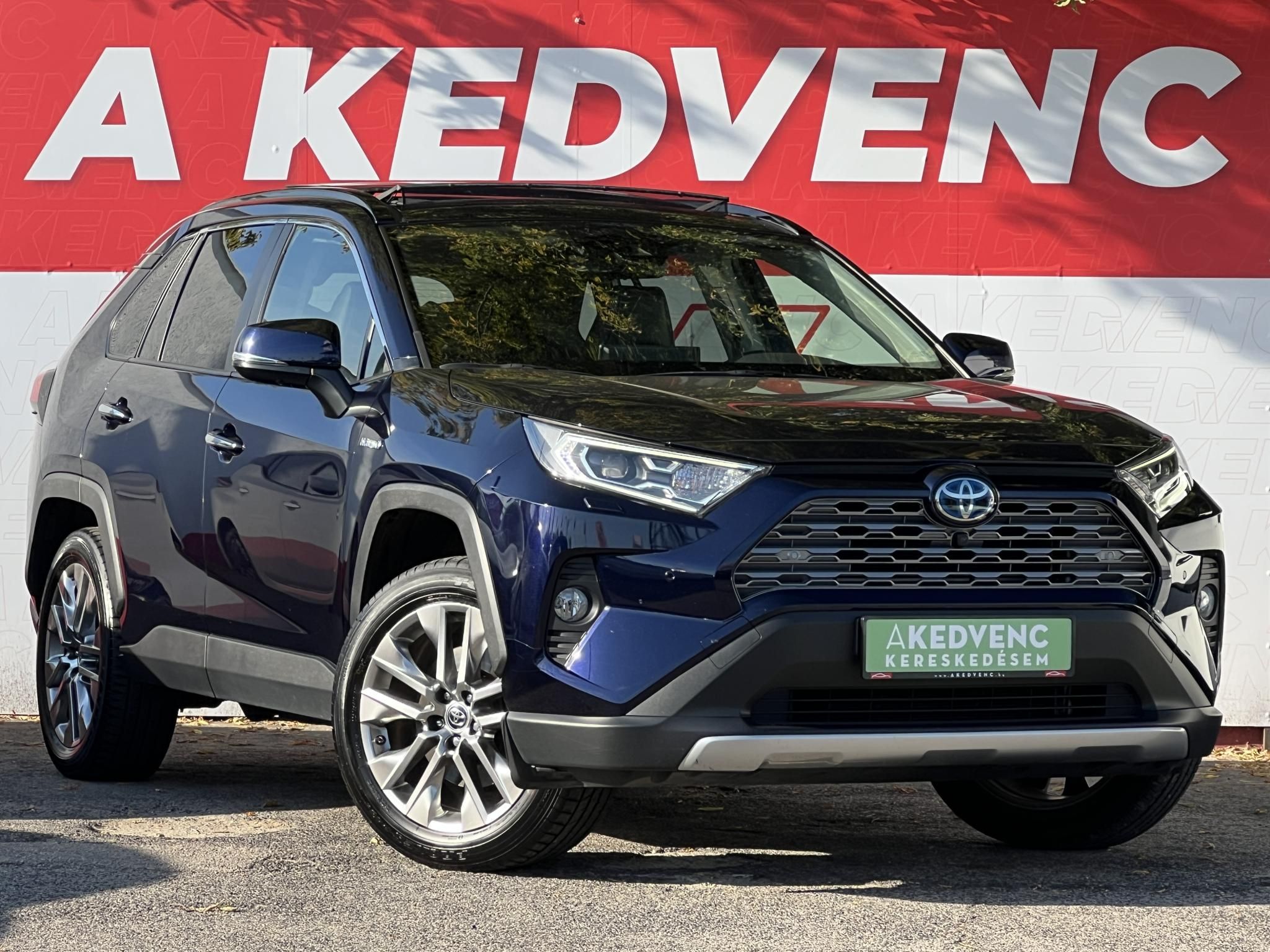 TOYOTA RAV 4 Rav4 2.5 Hybrid Executive AWD e-CVT 71e km. M.o-i. panorámatető. üléshűtés. memória. 360 fokos kamera. CARPLAY!