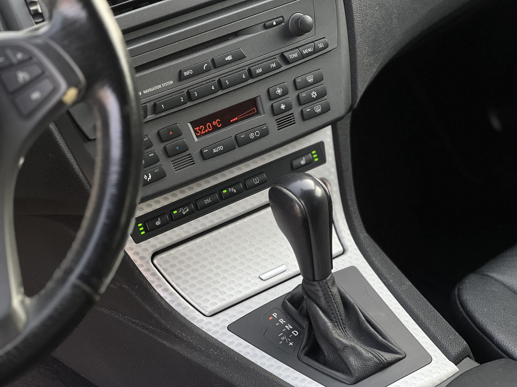 BMW X3 3.0 (Automata) xenon fényszórók. ülésfűtés. lejtmenet. memória. vonóhorog. bőr belső!
