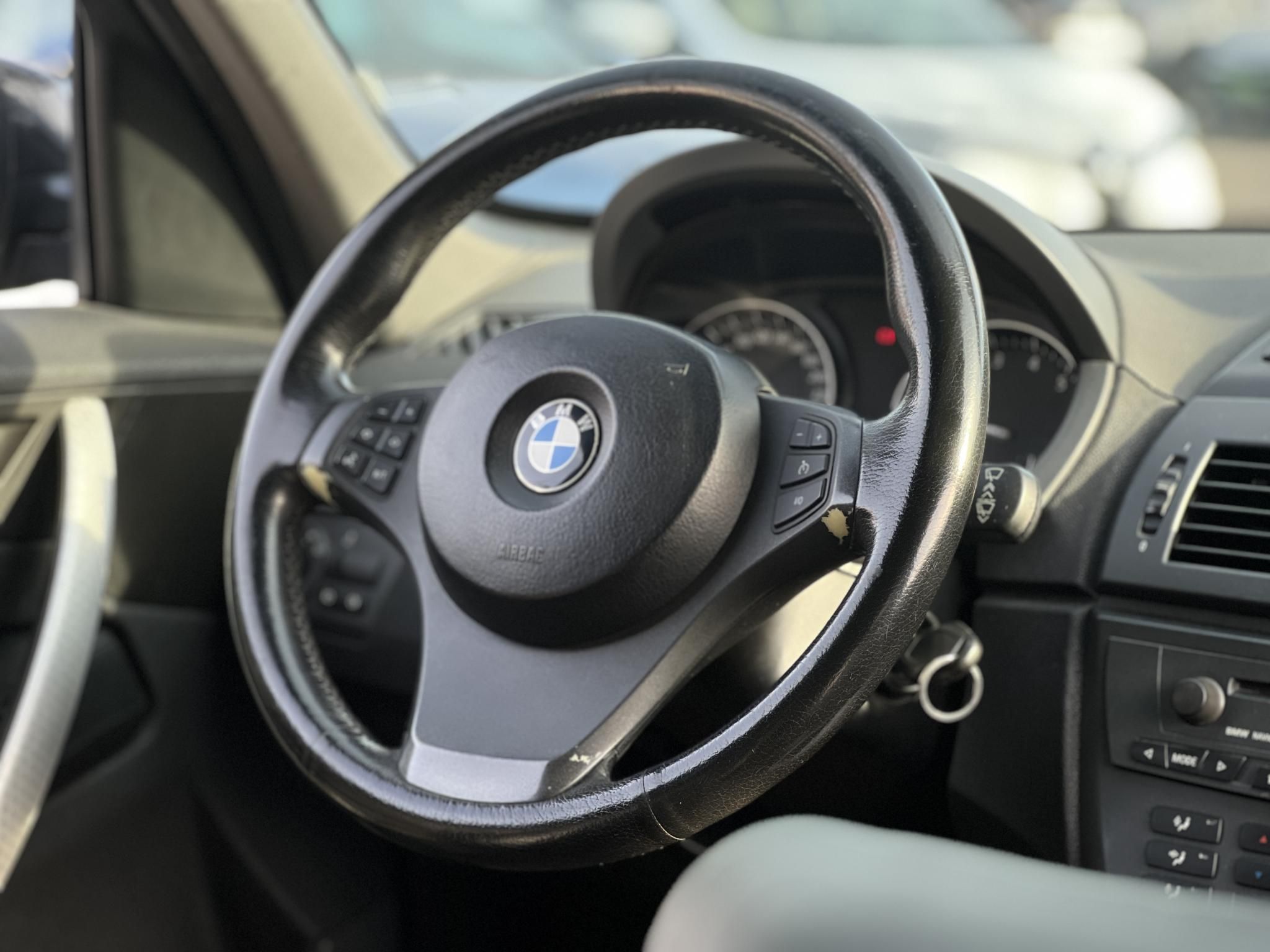 BMW X3 3.0 (Automata) xenon fényszórók. ülésfűtés. lejtmenet. memória. vonóhorog. bőr belső!