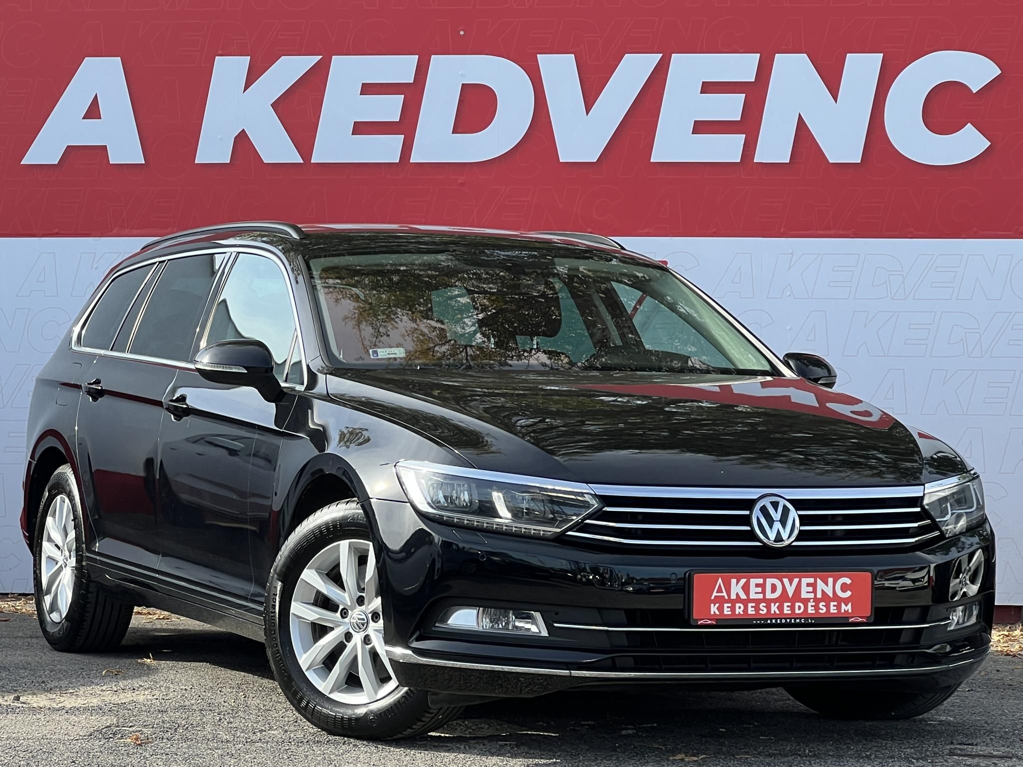 VOLKSWAGEN PASSAT VIII Variant 2.0 TDI BMT Comfortline DSG M.o.-i. LED. CARPLAY. rendszeresen karbantartott!