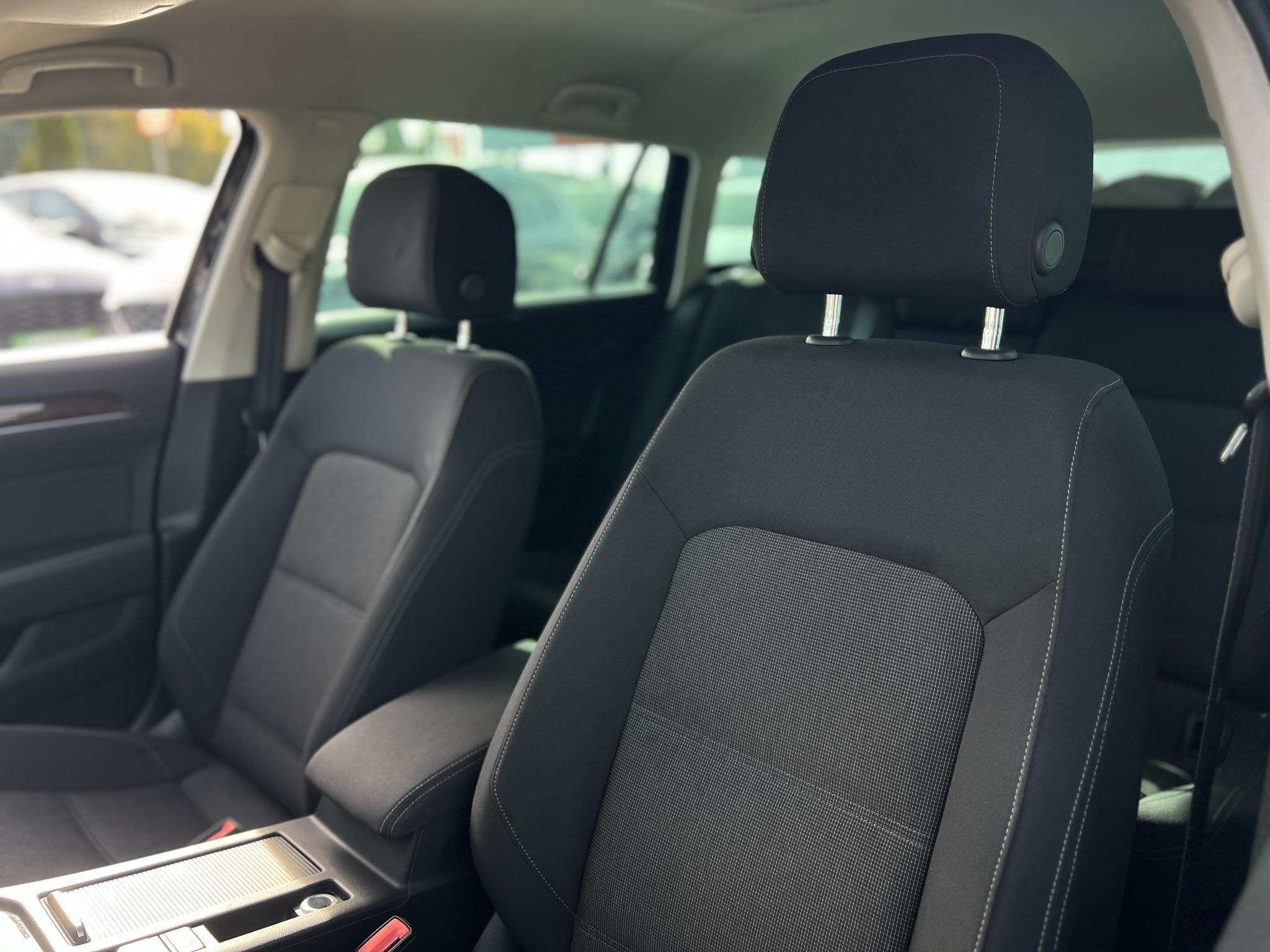 VOLKSWAGEN PASSAT VIII Variant 2.0 TDI BMT Comfortline DSG M.o.-i. LED. CARPLAY. rendszeresen karbantartott!