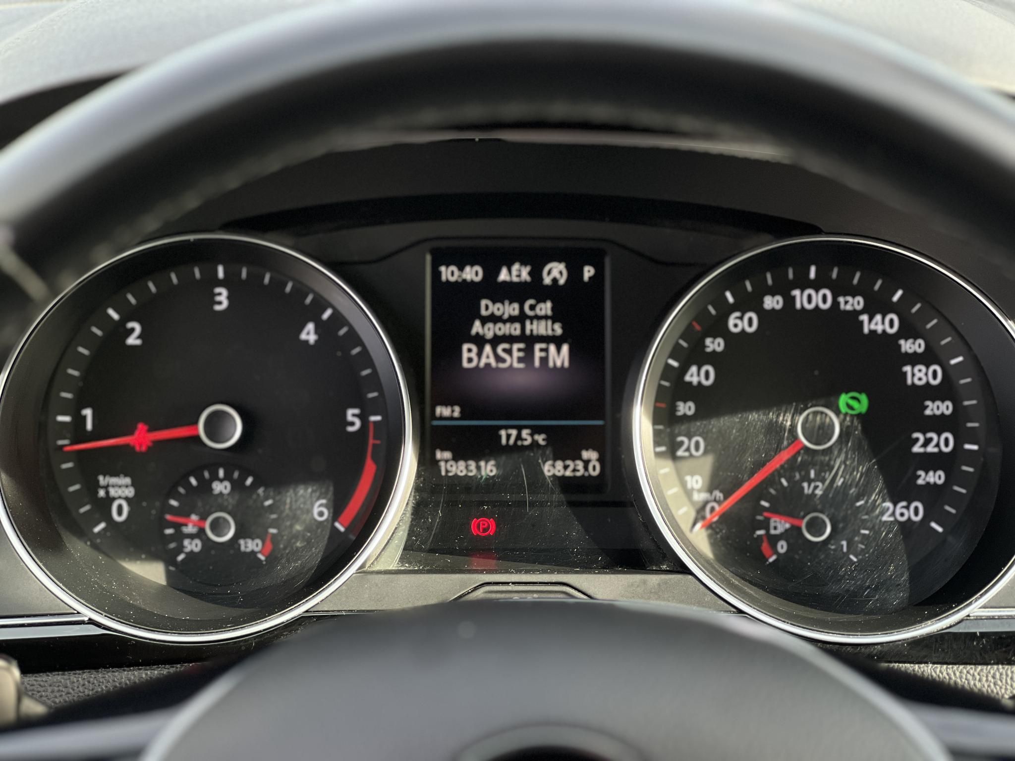 VOLKSWAGEN PASSAT VIII Variant 2.0 TDI BMT Comfortline DSG M.o.-i. LED. CARPLAY. rendszeresen karbantartott!
