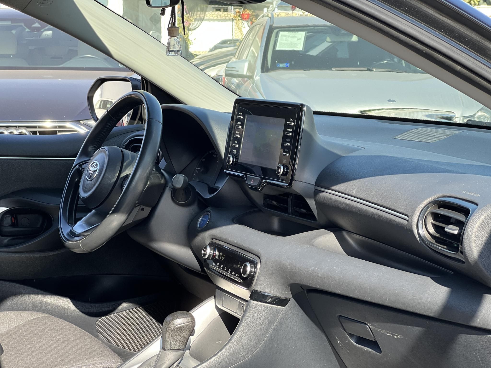 TOYOTA YARIS 1.5 Hybrid Comfort Style e-CVT