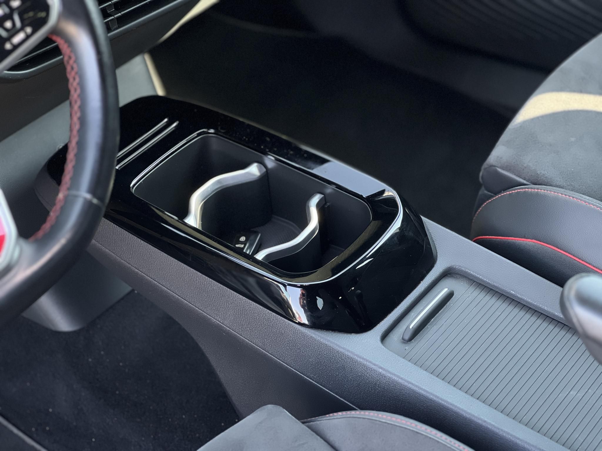 VOLKSWAGEN ID.4 GTX 4Motion 77kWh. 450 km hatótáv. masszázsülés. CarPlay