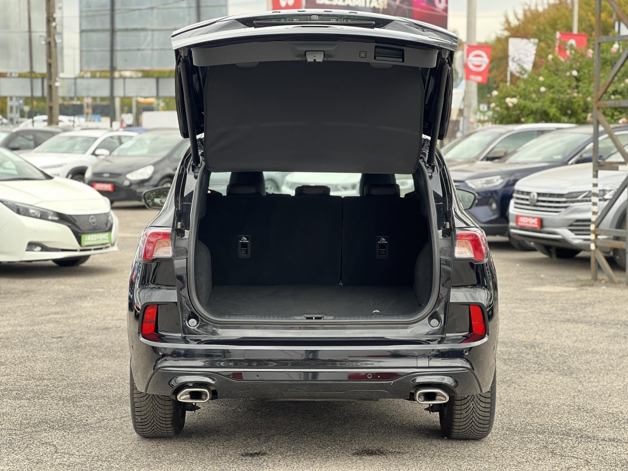 FORD KUGA 2.5 PHEV ST-Line X CVT 91e km