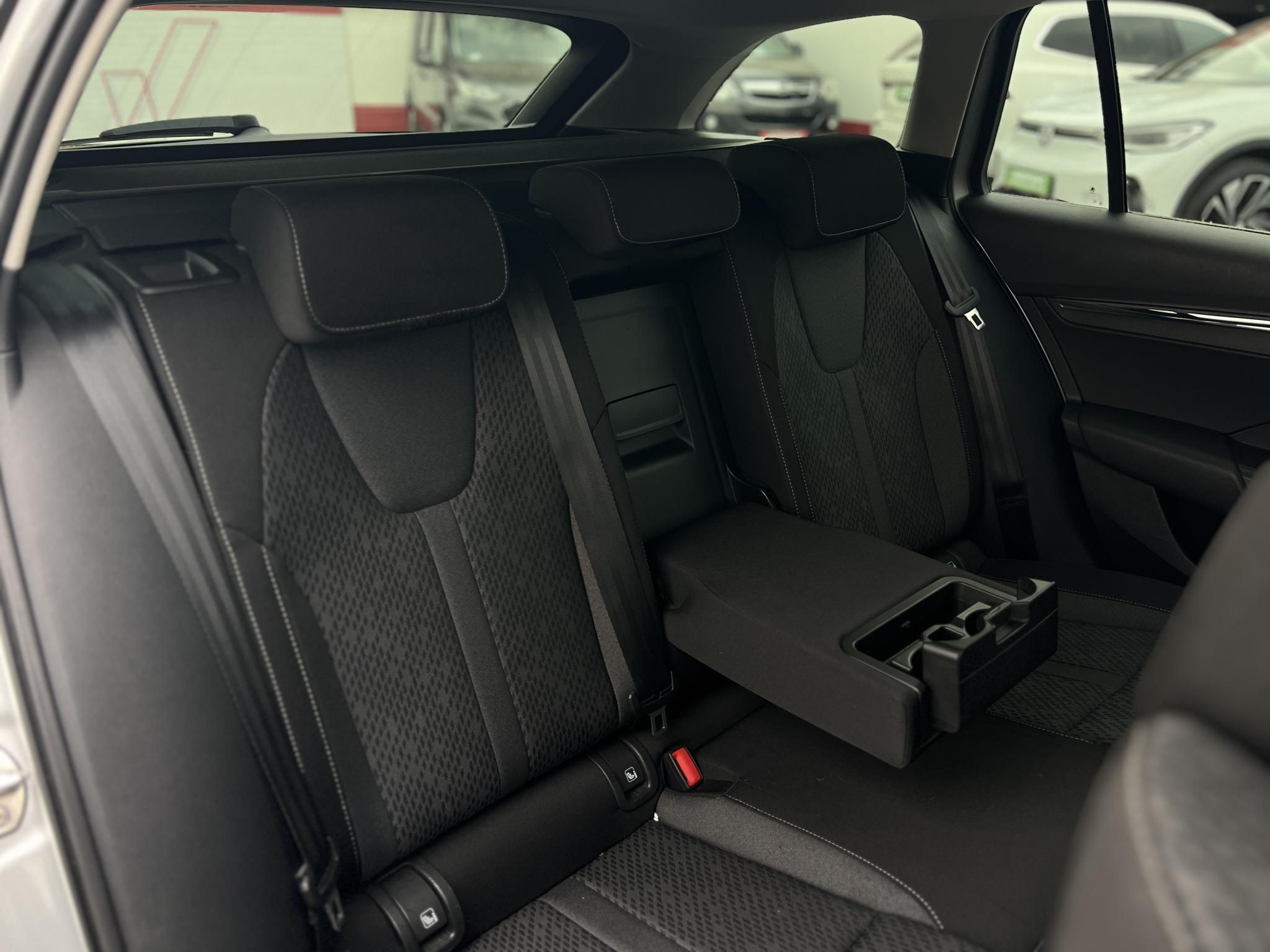 SKODA OCTAVIA Combi 2.0 TDI SCR Style DSG