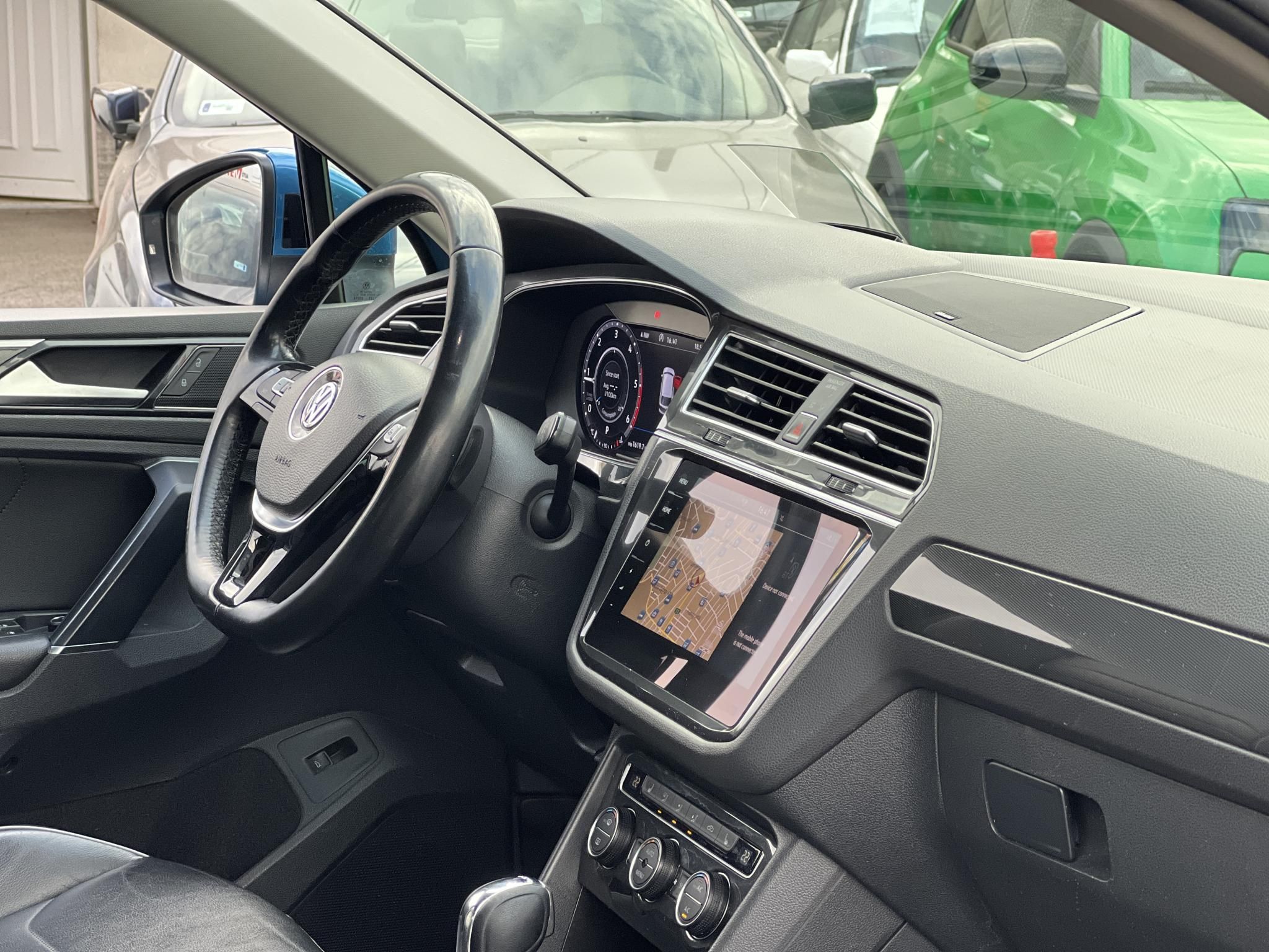 VOLKSWAGEN TIGUAN 2.0 TDI BMT SCR Highline 4Motion DSG Dynaudio. virtual cockpit. memória. head-up. bőrbelső. vezérlés cserélve!