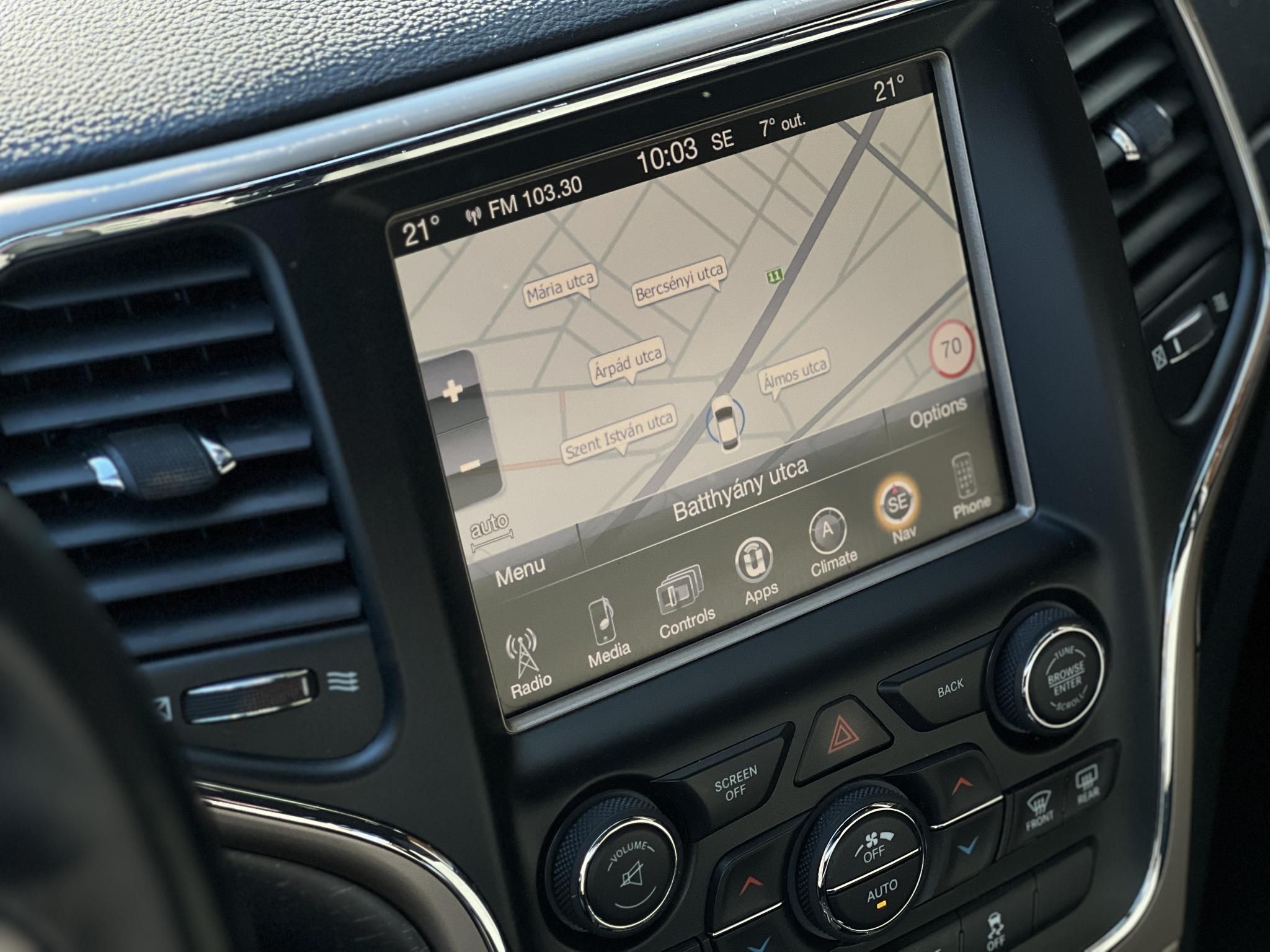 JEEP GRAND CHEROKEE 3.0 V6 CRD Laredo (Automata) 4X4. felező váltó. digitális klíma. tetőcsomagtartó