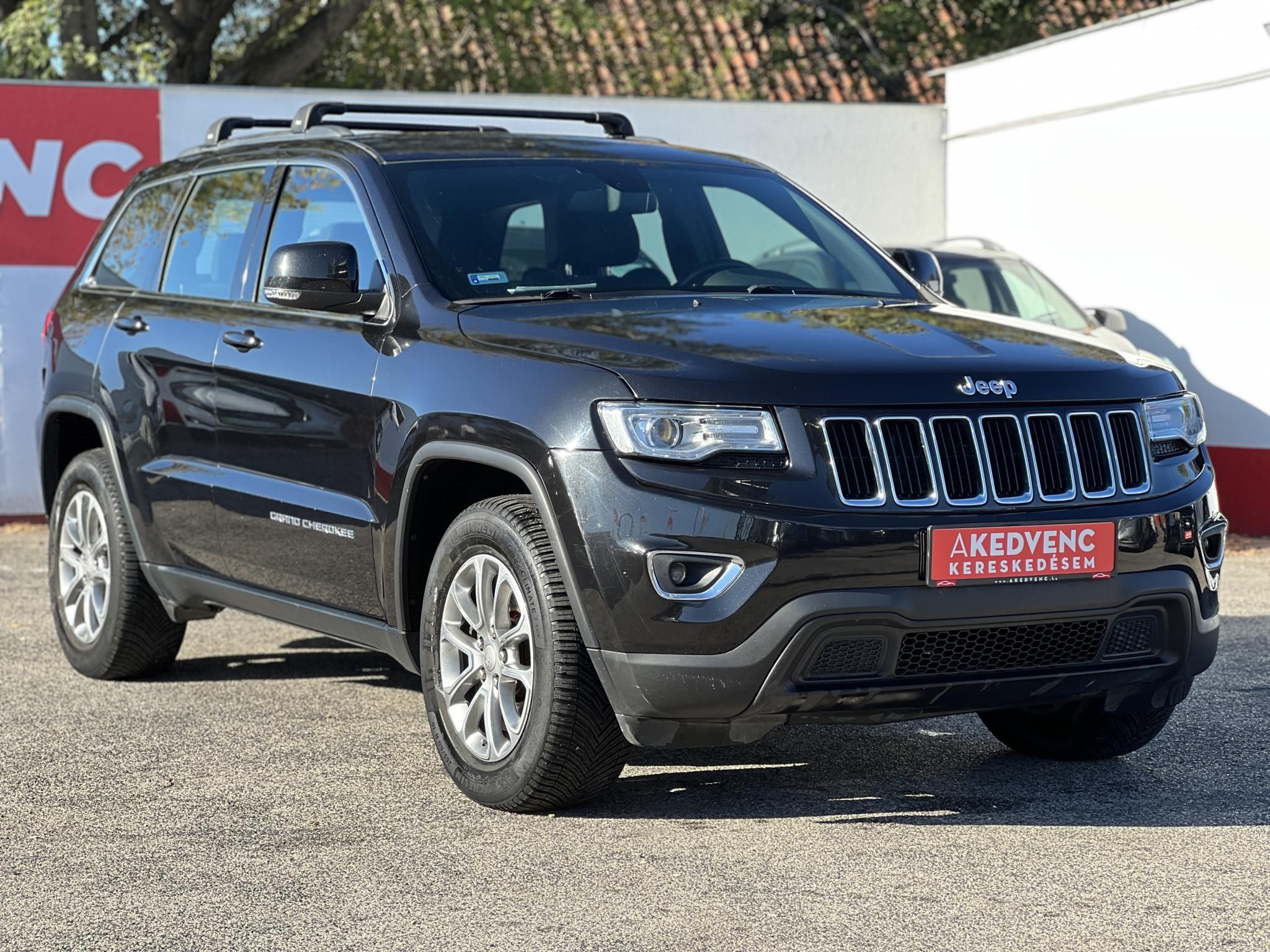 JEEP GRAND CHEROKEE 3.0 V6 CRD Laredo (Automata) 4X4. felező váltó. digitális klíma. tetőcsomagtartó