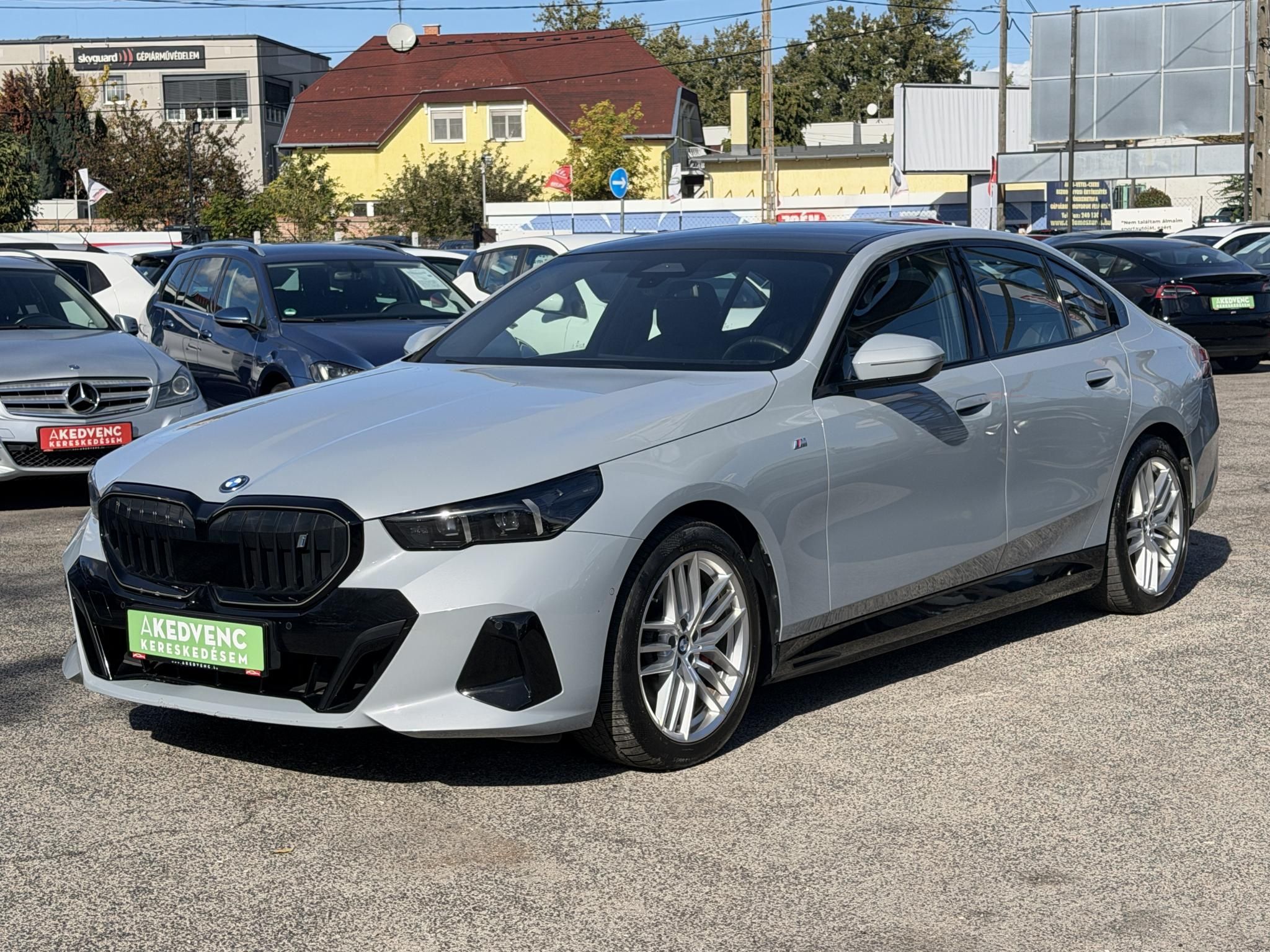 BMW I5 eDrive40 81,2kWh M-sport. Bowers & Wilkins. panorámatető. újszerű állapot!
