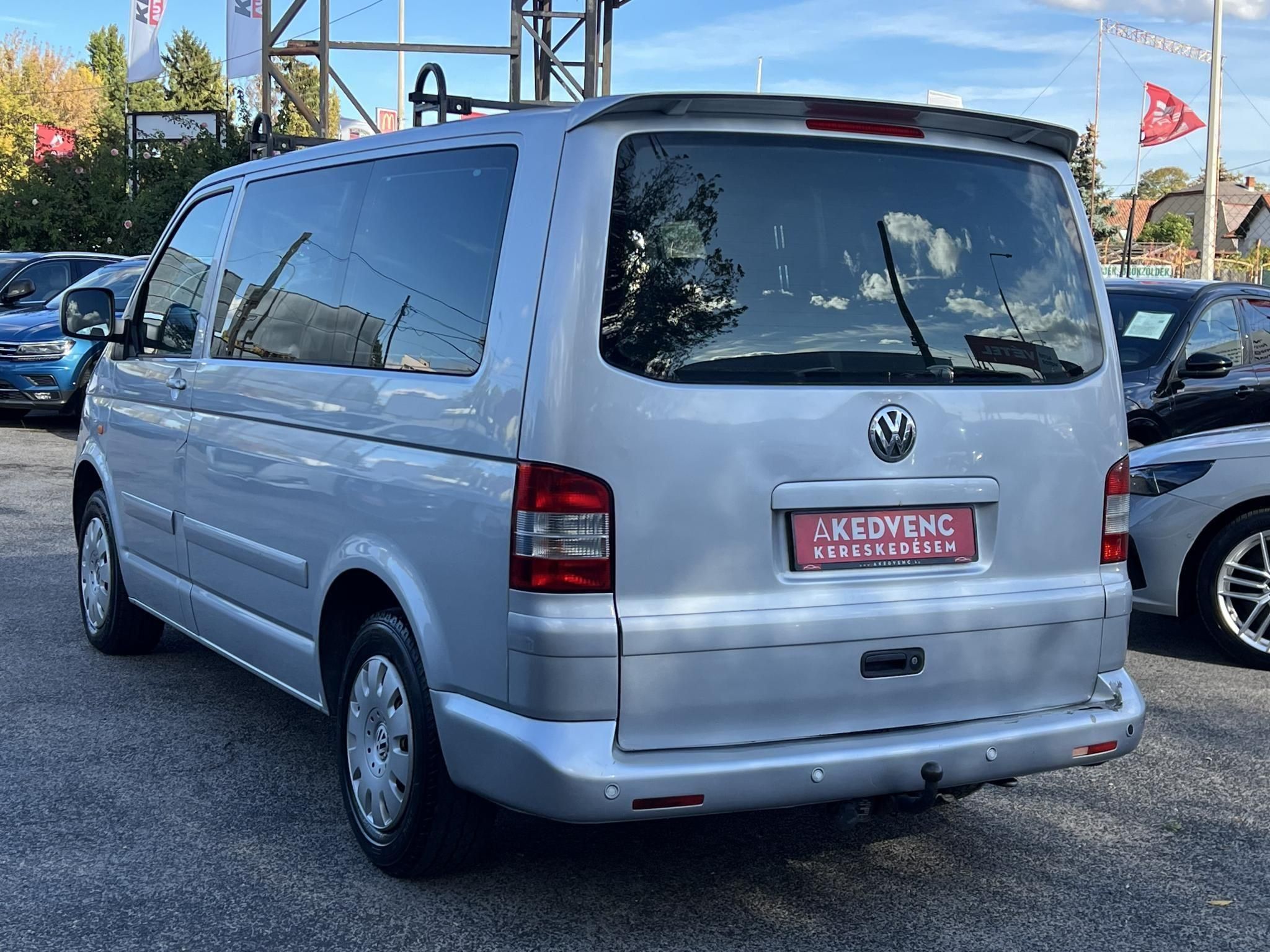 VOLKSWAGEN TRANSPORTER 2.5 TDI Mixto 'D.kab' AXE motorkód. vonóhorog. klíma. tetőcsomagtartó. 2 gyári kulcs!