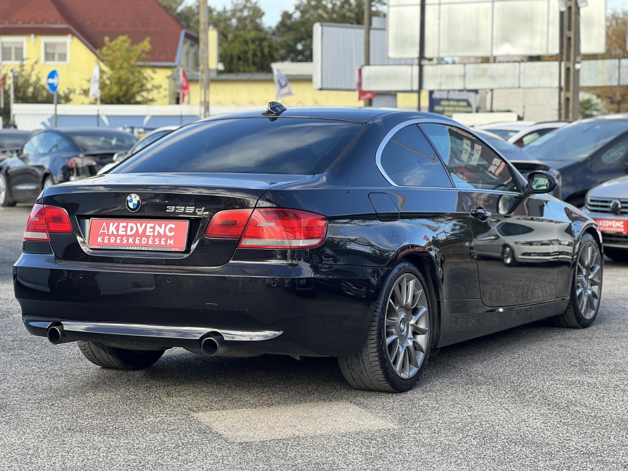 BMW 335d (Automata) Individual M57. napfénytető. xenon. combtámasz. memória. kormányváltó