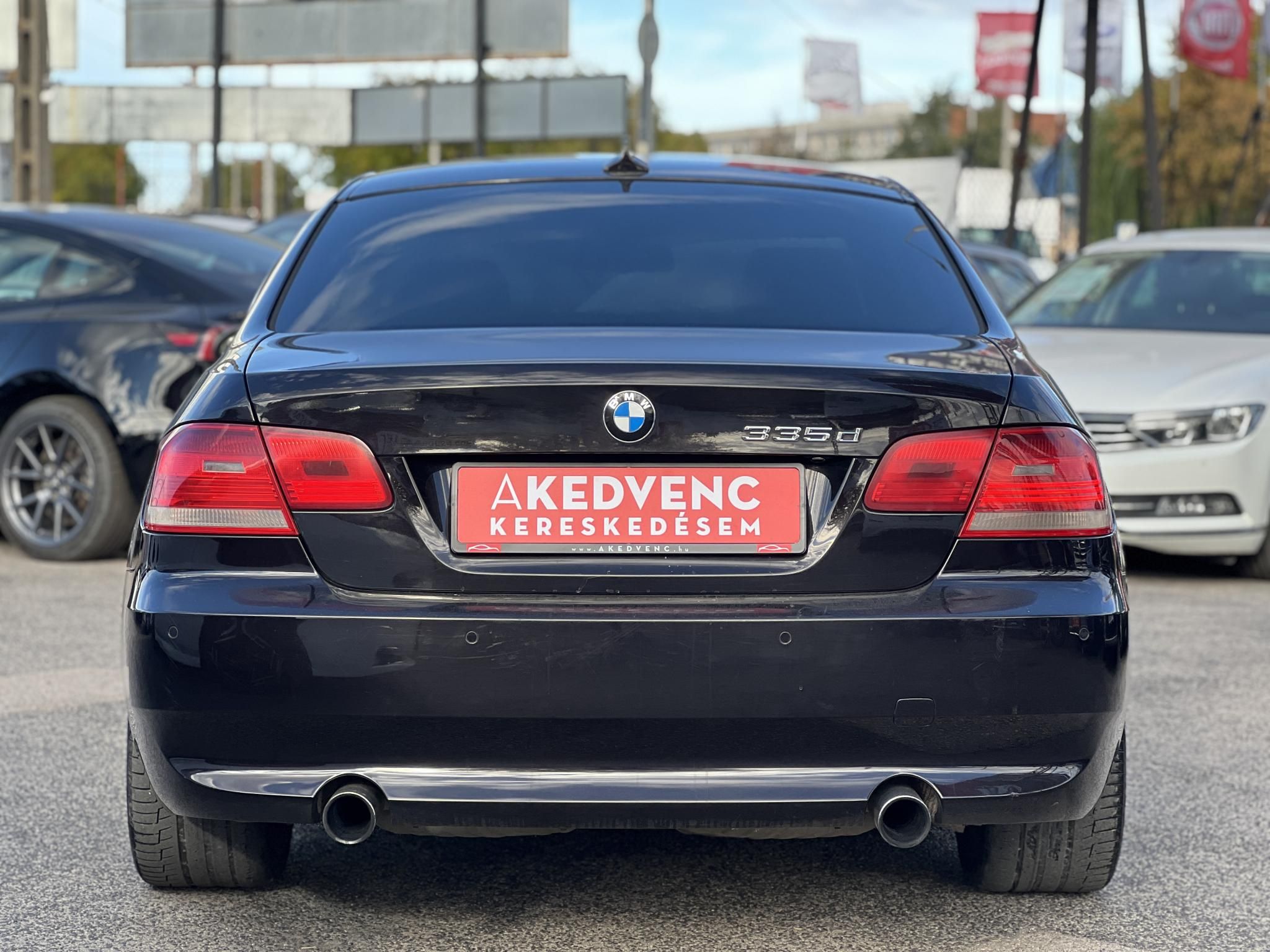 BMW 335d (Automata) Individual M57. napfénytető. xenon. combtámasz. memória. kormányváltó