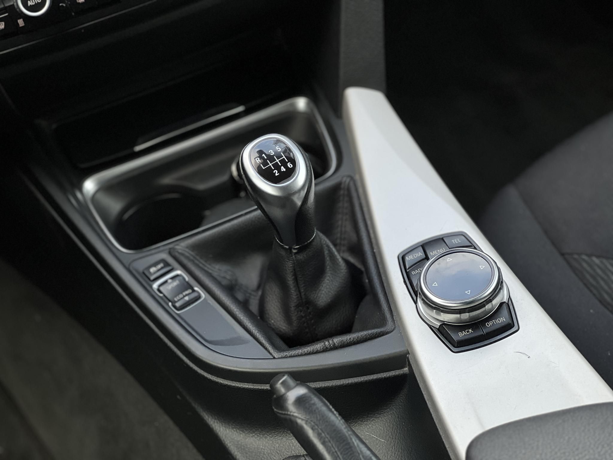 BMW 420d kézi váltó. Prof Navi. rendszeresen szervizelt. xenon. 5L/100km. A legjobb áron!