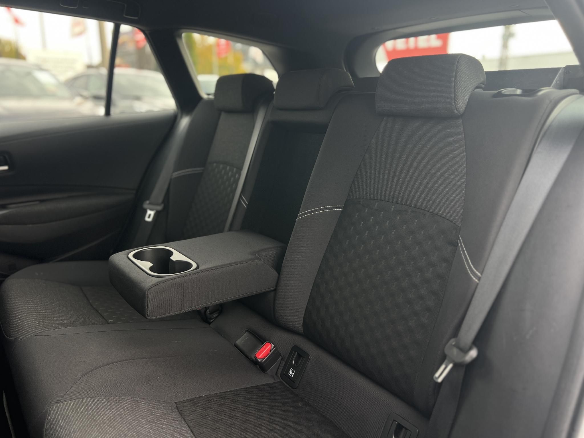 TOYOTA COROLLA Touring Sports 1.8 Hybrid Comfort Business e-CVT 108e km. M.o.-i. 1.tul. sérülésmentes. dokumentált előélet!