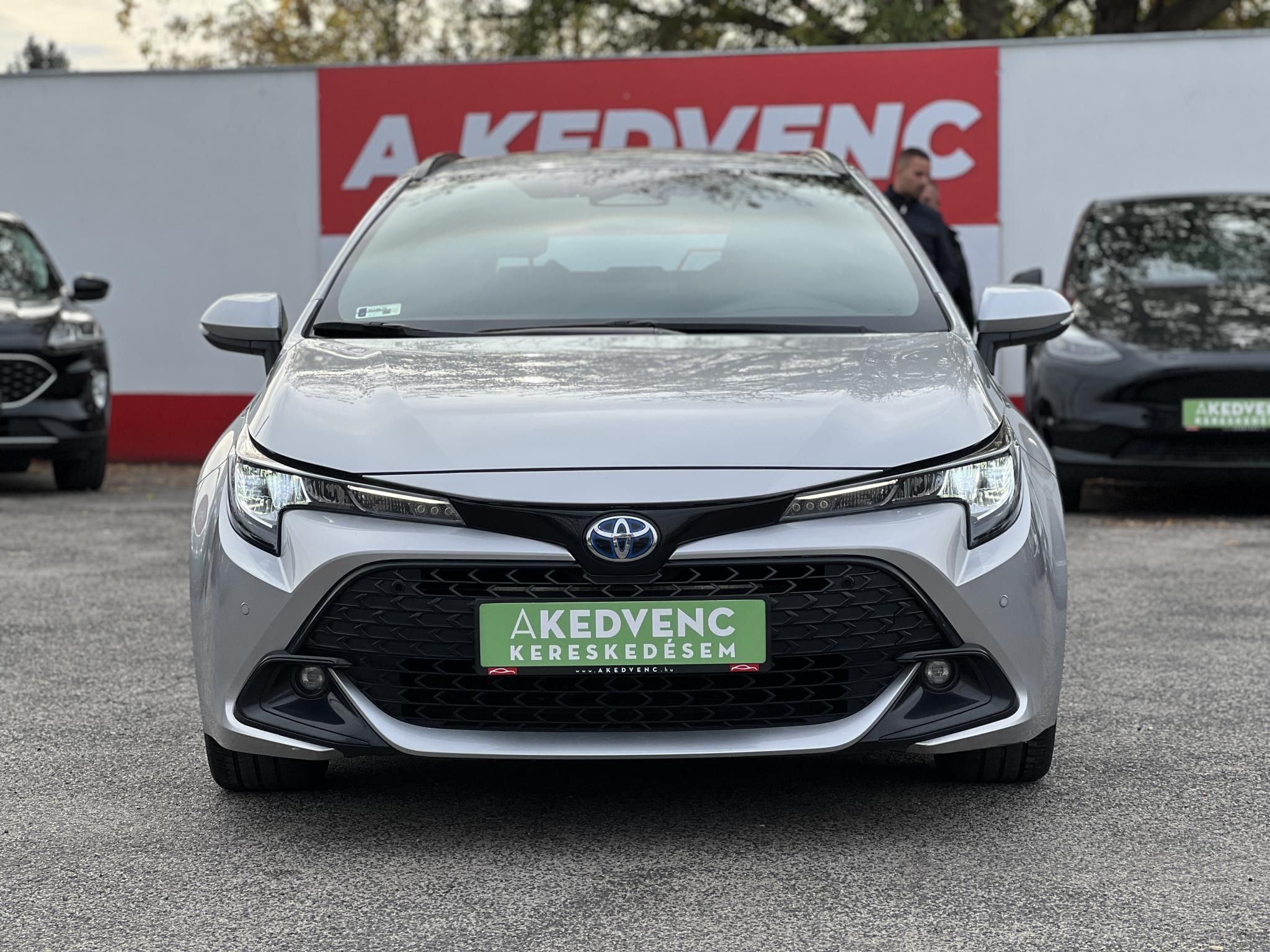 TOYOTA COROLLA Touring Sports 1.8 Hybrid Comfort Business e-CVT 108e km. M.o.-i. 1.tul. sérülésmentes. dokumentált előélet!