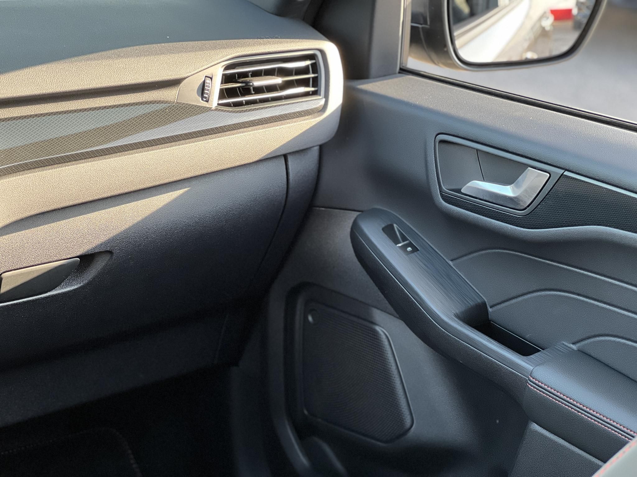 FORD KUGA 2.5 PHEV ST-Line CVT 34e km. sérülésmentes. márkaszervizelt. head-up. gyönyörű állapot!