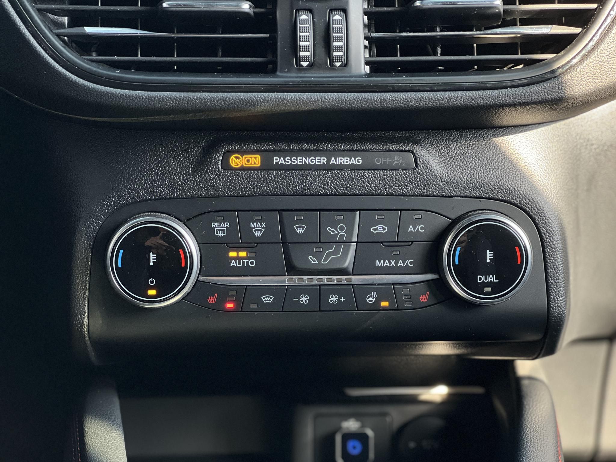 FORD KUGA 2.5 PHEV ST-Line CVT 107e km. Bang and Olufsen. head-up. 4x ülésfűtés. állítható combtámasz. gyönyörű