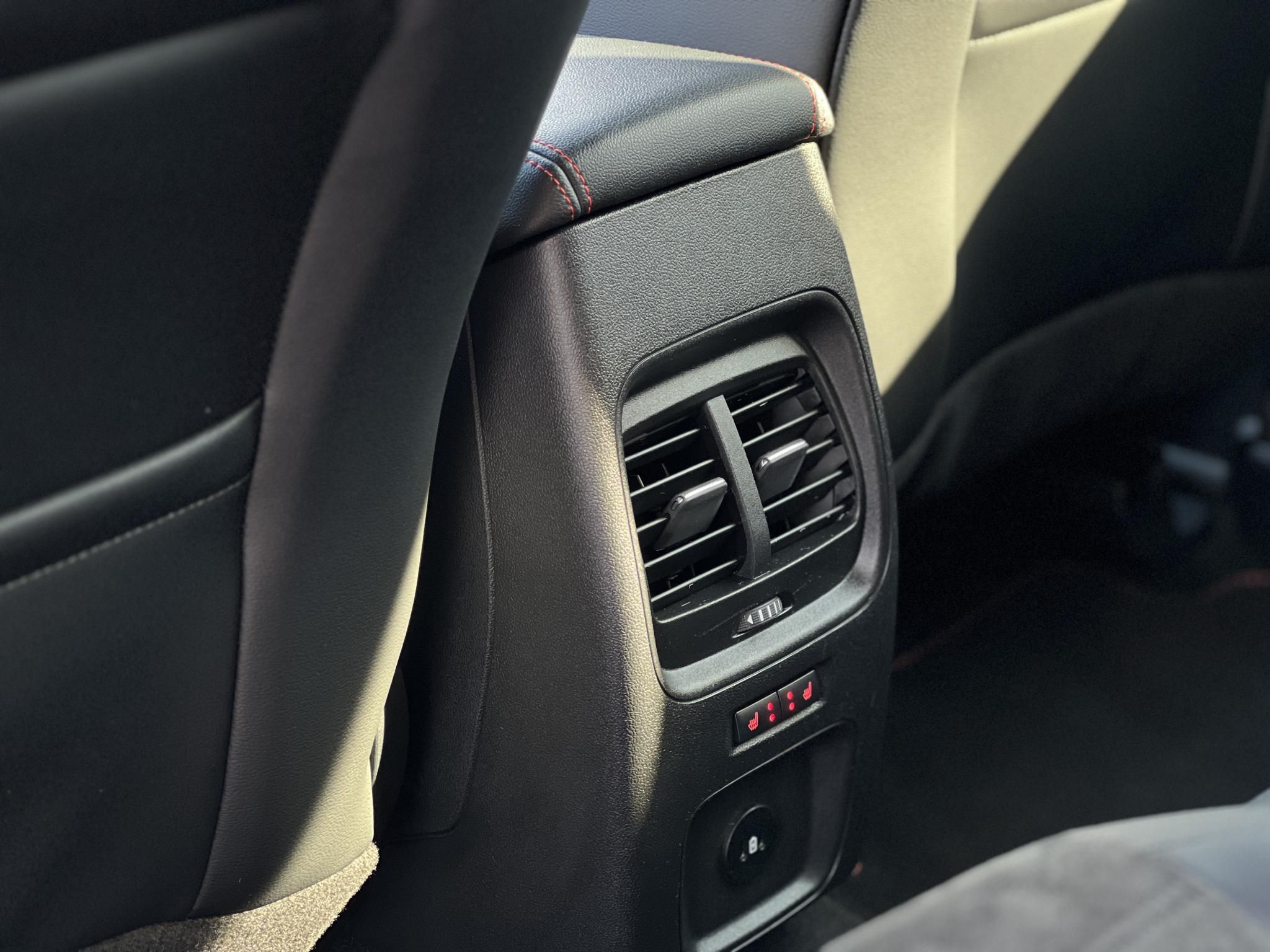 FORD KUGA 2.5 PHEV ST-Line CVT 107e km. Bang and Olufsen. head-up. 4x ülésfűtés. állítható combtámasz. gyönyörű