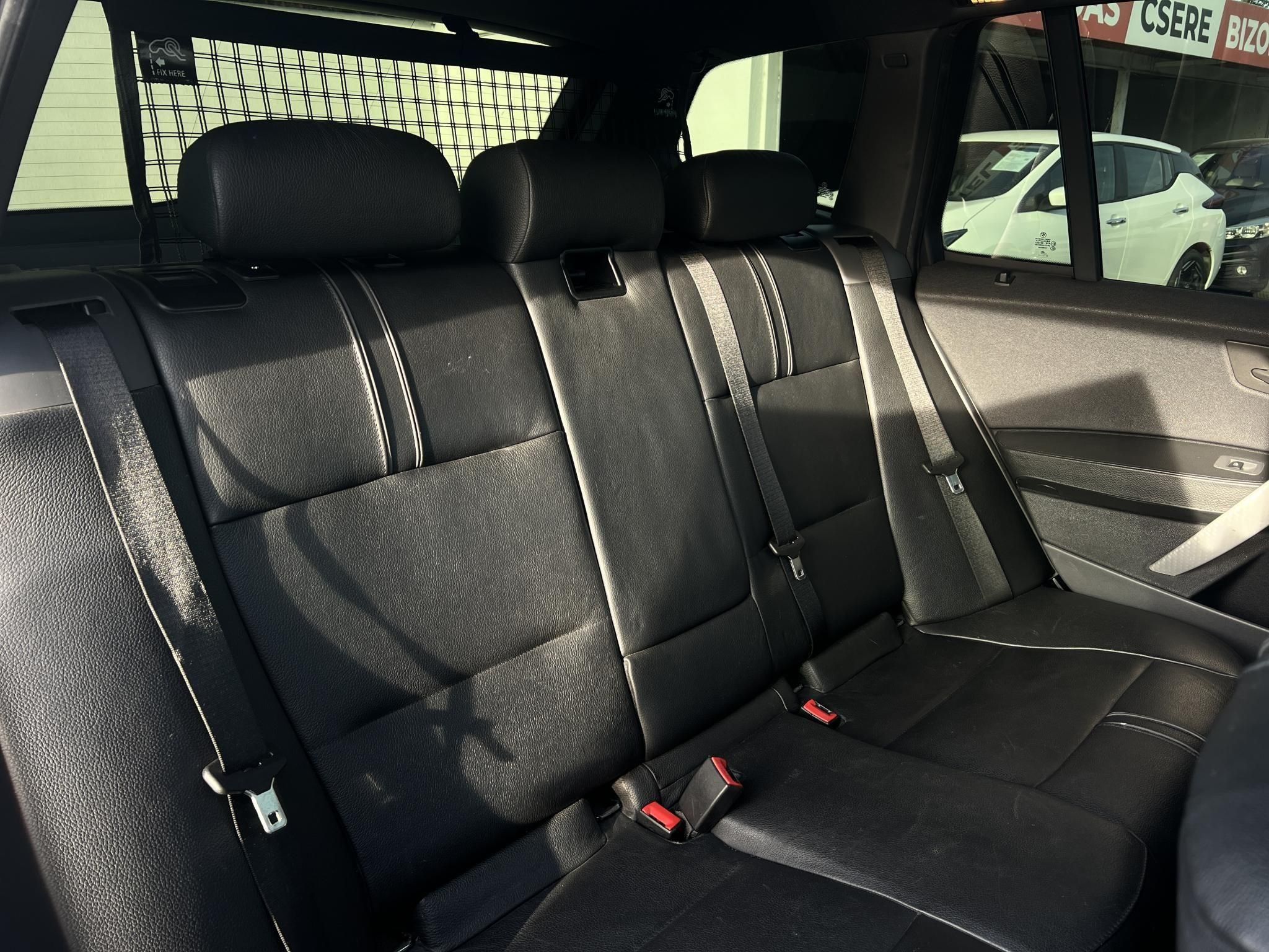 BMW X3 3.0 (Automata) xenon fényszórók. ülésfűtés. lejtmenet. memória. vonóhorog. bőr belső!