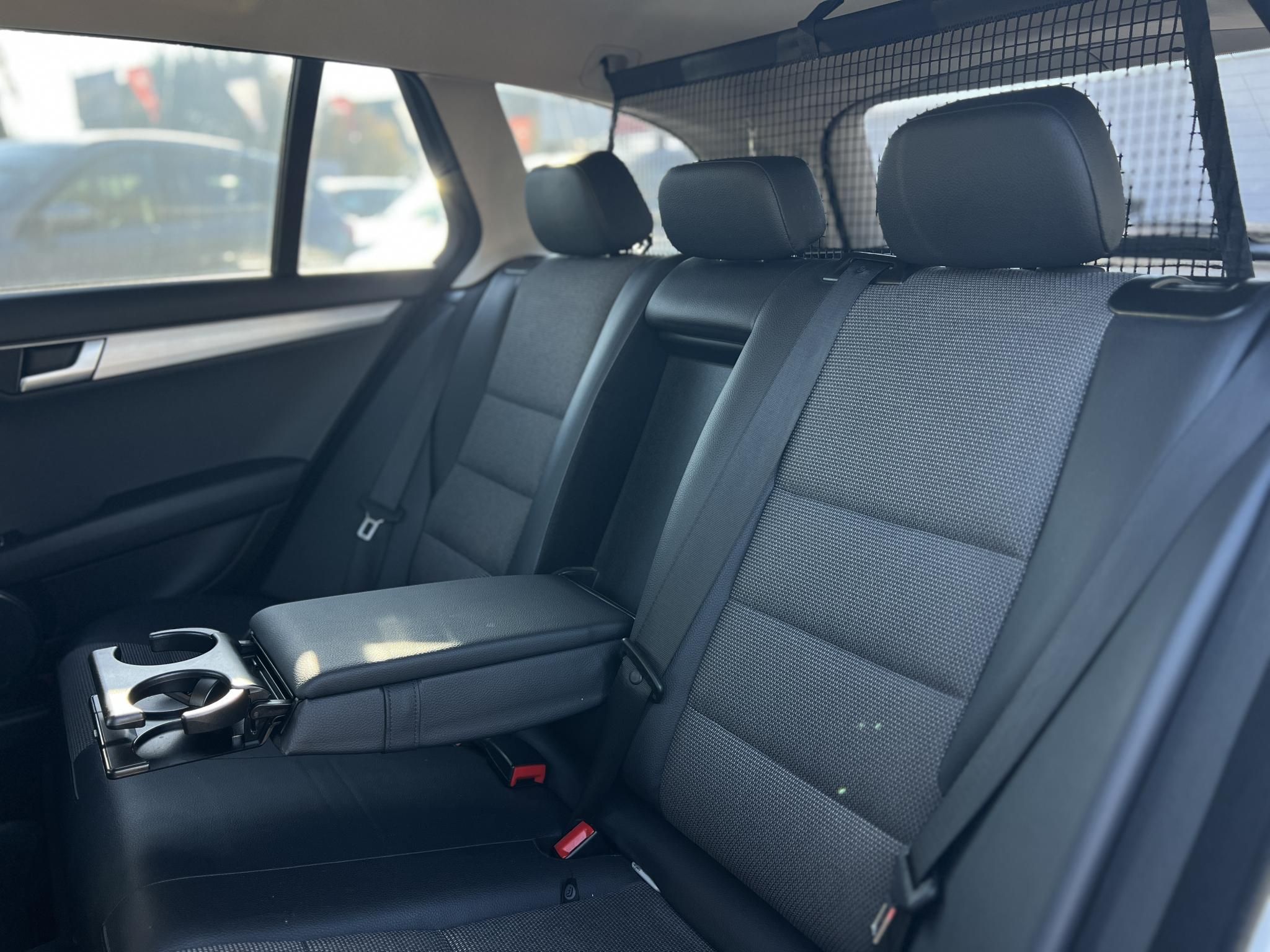 MERCEDES-BENZ C 250 T BlueEFFICIENCY Avantgarde (Automata) FACELIFT. Teljes szerviztörténet. vezérlés cserélve!