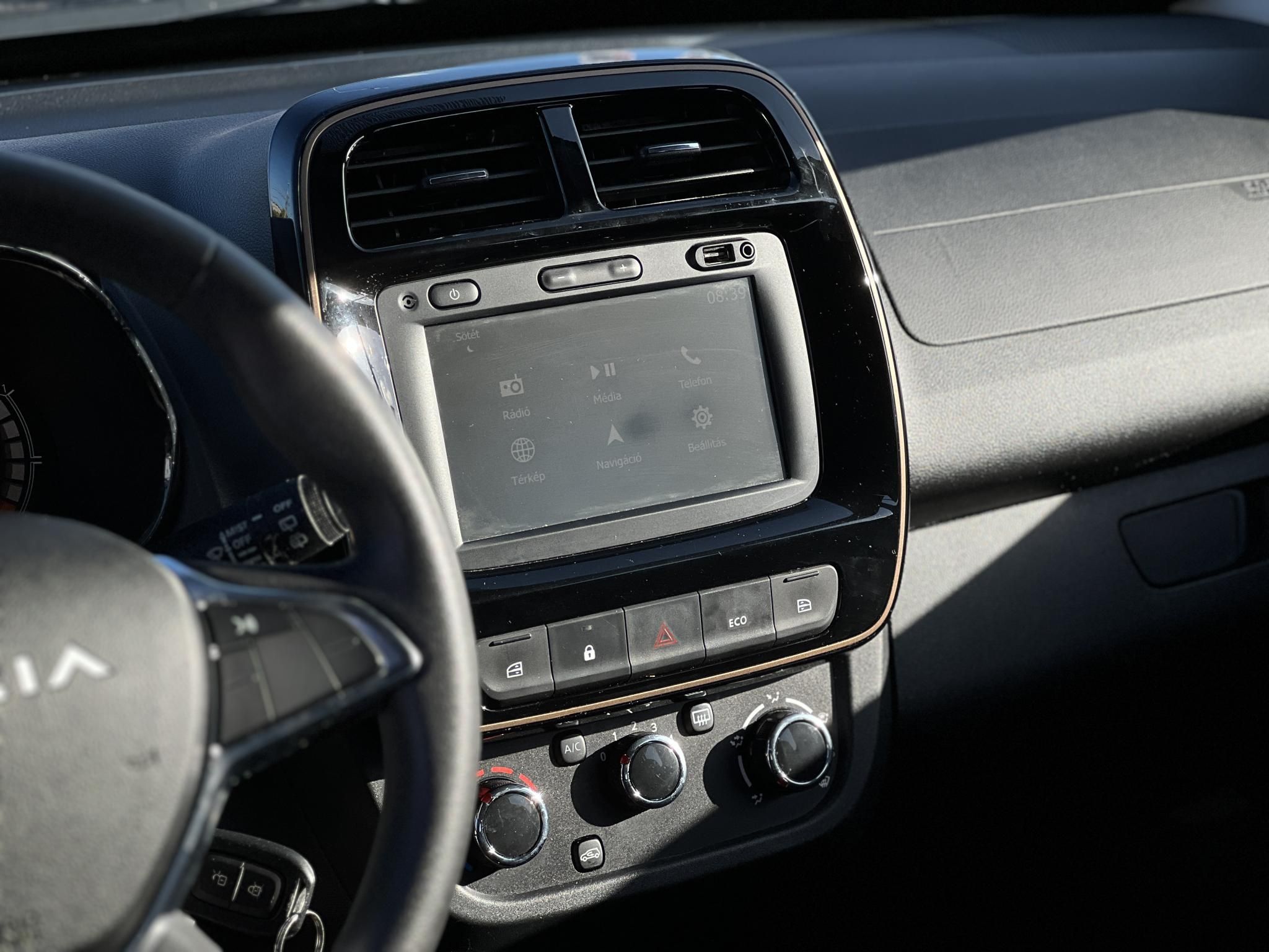DACIA SPRING Electric 65 Extreme aut. 25e km Végig vezetett szervizkönyv Tolatókamera Carplay!