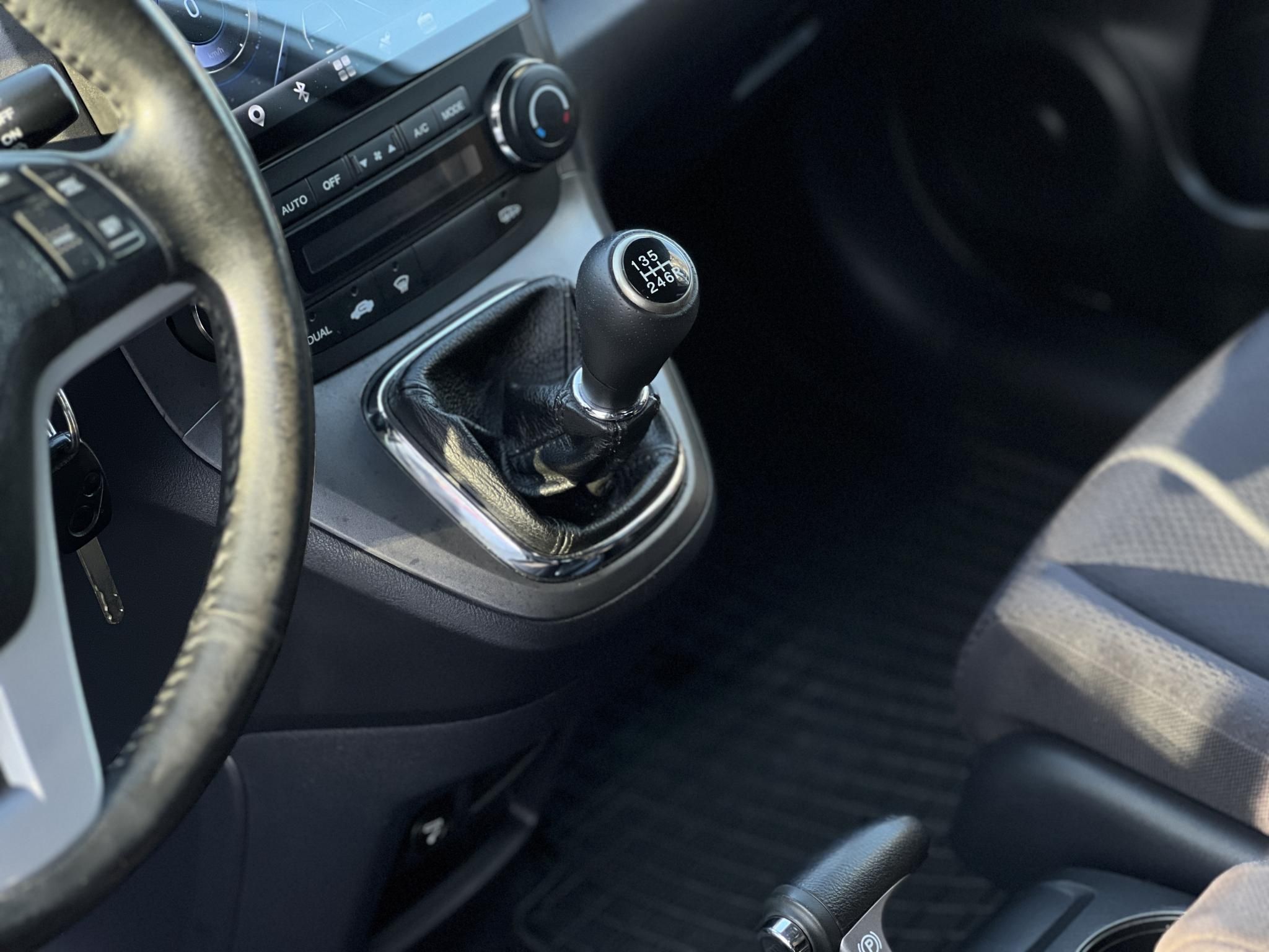 HONDA CR-V 2.2i CTDi Elegance Tolatókamera CarPlay Vonóhorog!