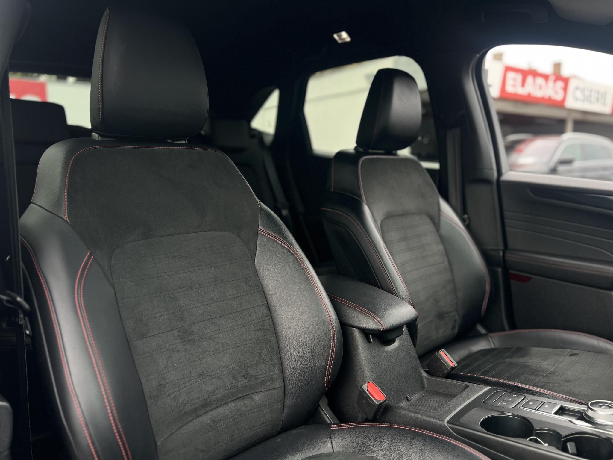 FORD KUGA 2.5 PHEV ST-Line X CVT